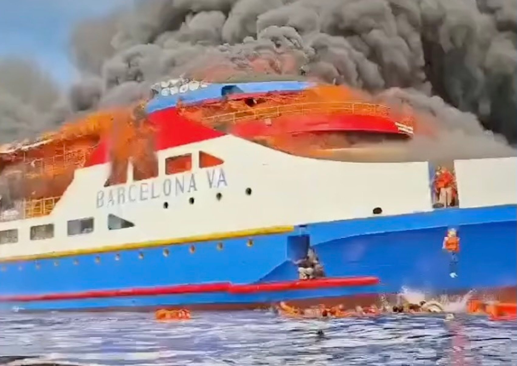 A passenger ship caught fire in the waters of Indonesia’s North Sulawesi province, killing three people. Photo: Seaman Worldwide/Facebook
