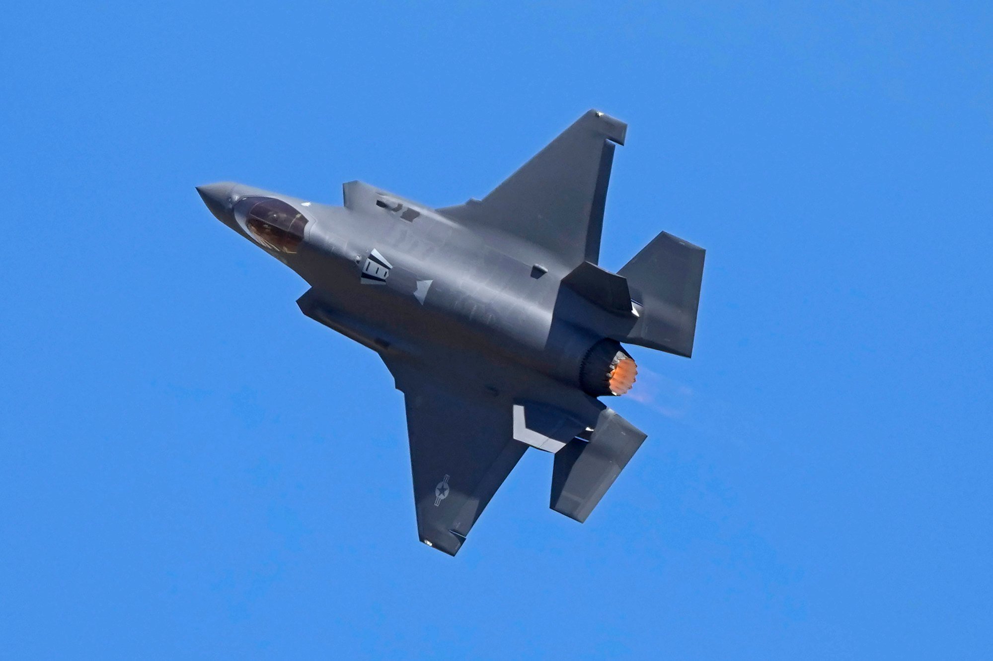 US President Donald Trump has offered to sell the F-35 fighter aircraft to India. Photo: AP