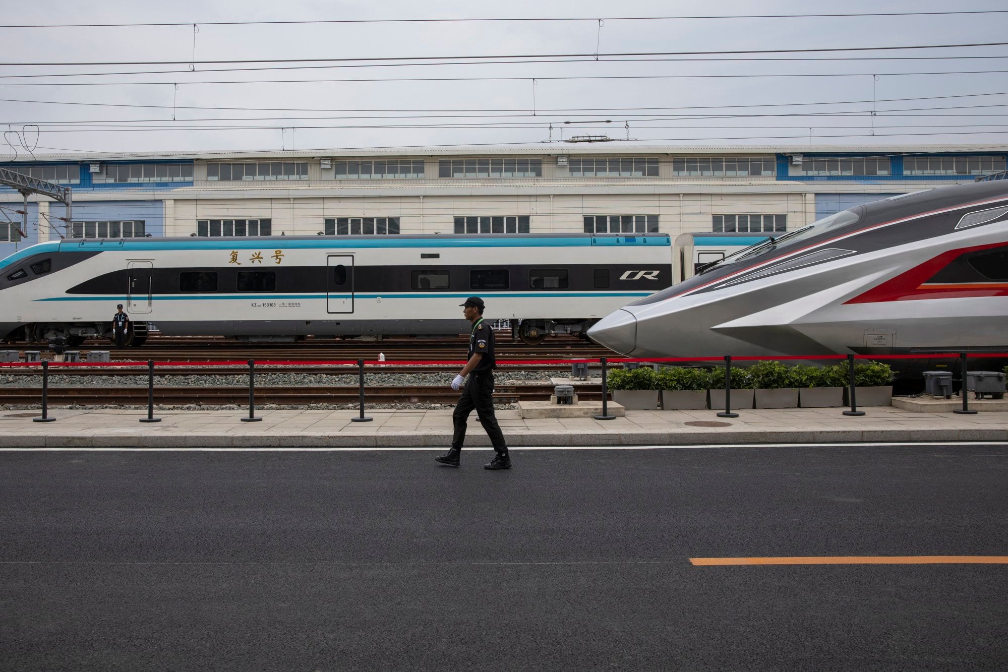 austrian man survives hanging onto high-speed train after cigarette break Smoke break leads to passenger clinging to high-speed train in Austria austrian man survives hanging onto high-speed train after cigarette break Smoke break leads to passenger clinging to high-speed train in Austria