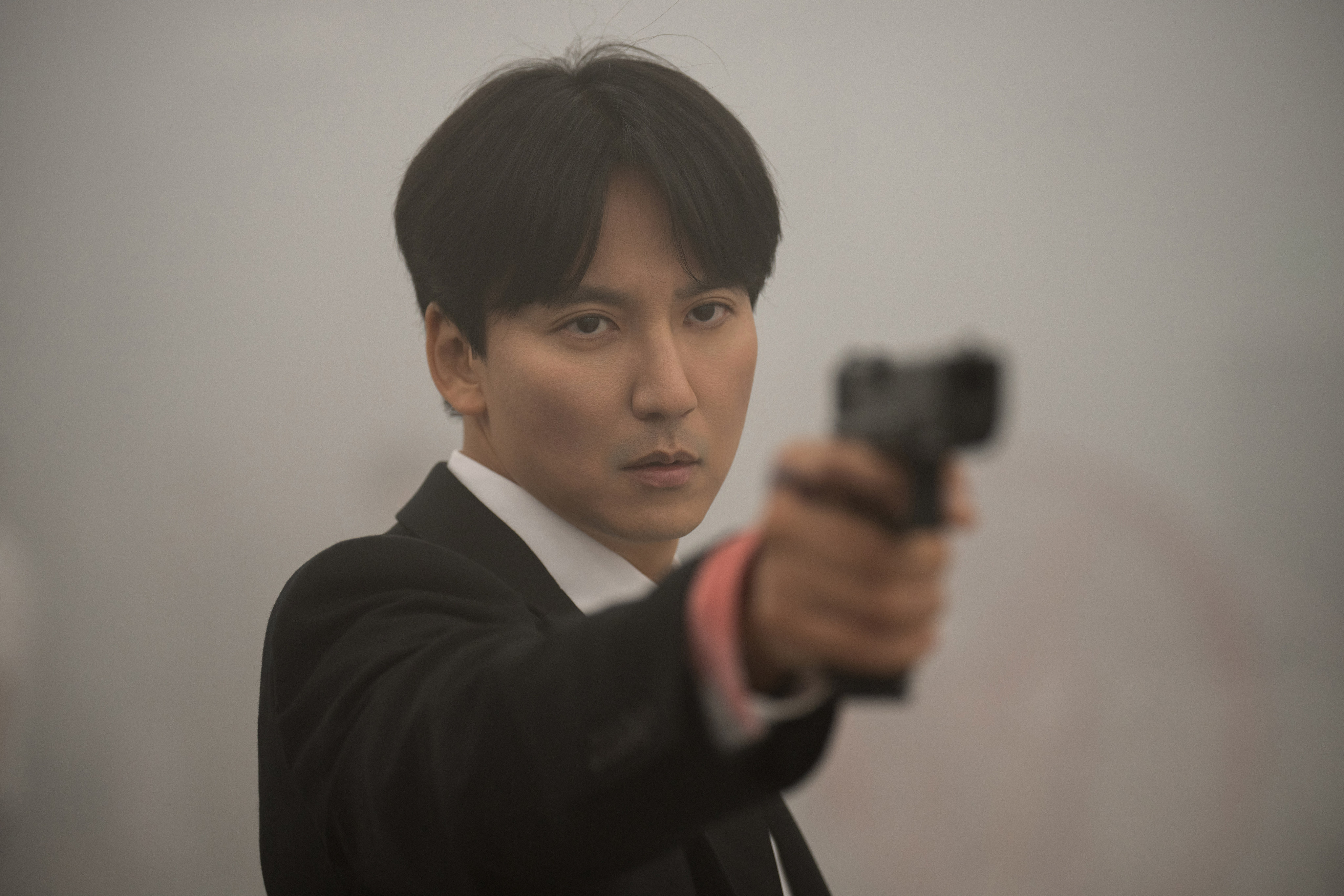 Kim Nam-gil as Lee Do in a still from Trigger. Photo: Son Ik-chung/Netflix