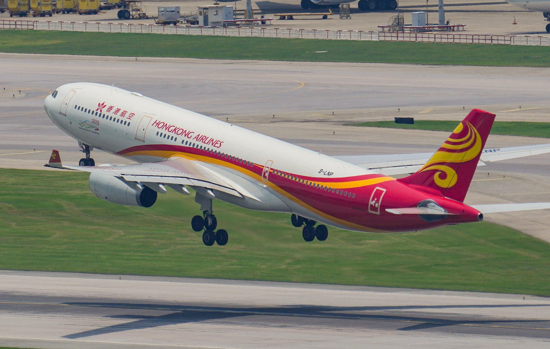 Hong Kong Airlines will roll out a new direct service to Melbourne and Lijiang in Yunnan province. Photo: May Tse