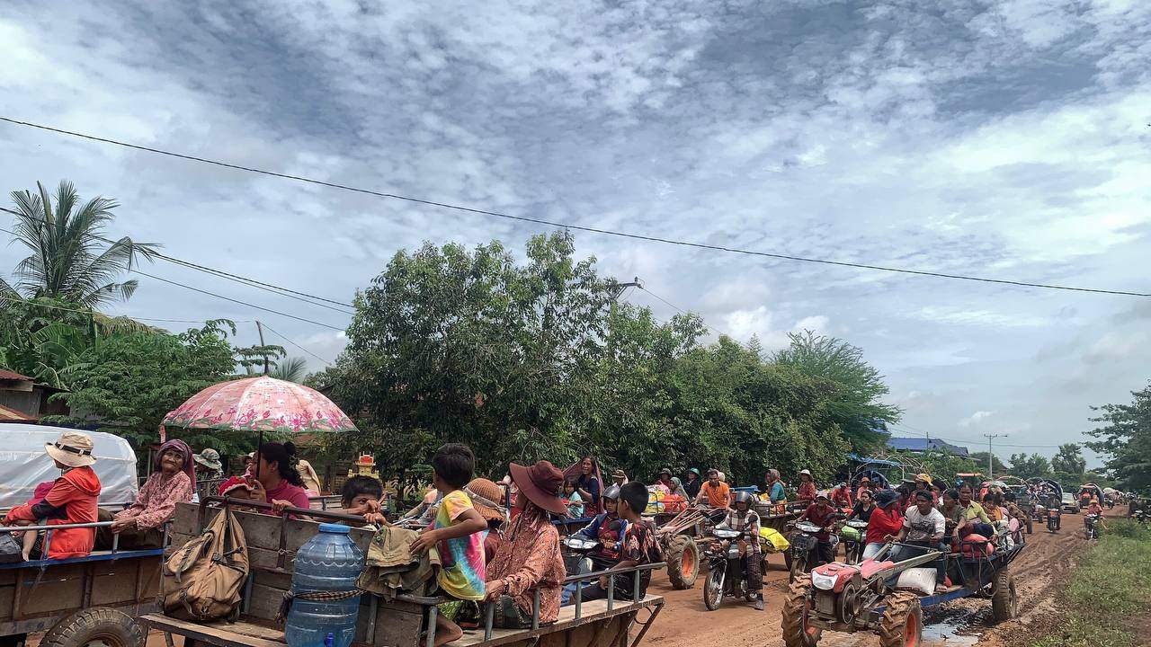Residents evacuate from the Thai-Cambodian border area in Oddar Meanchey province, Cambodia, on July 24. Photo: Xinhua