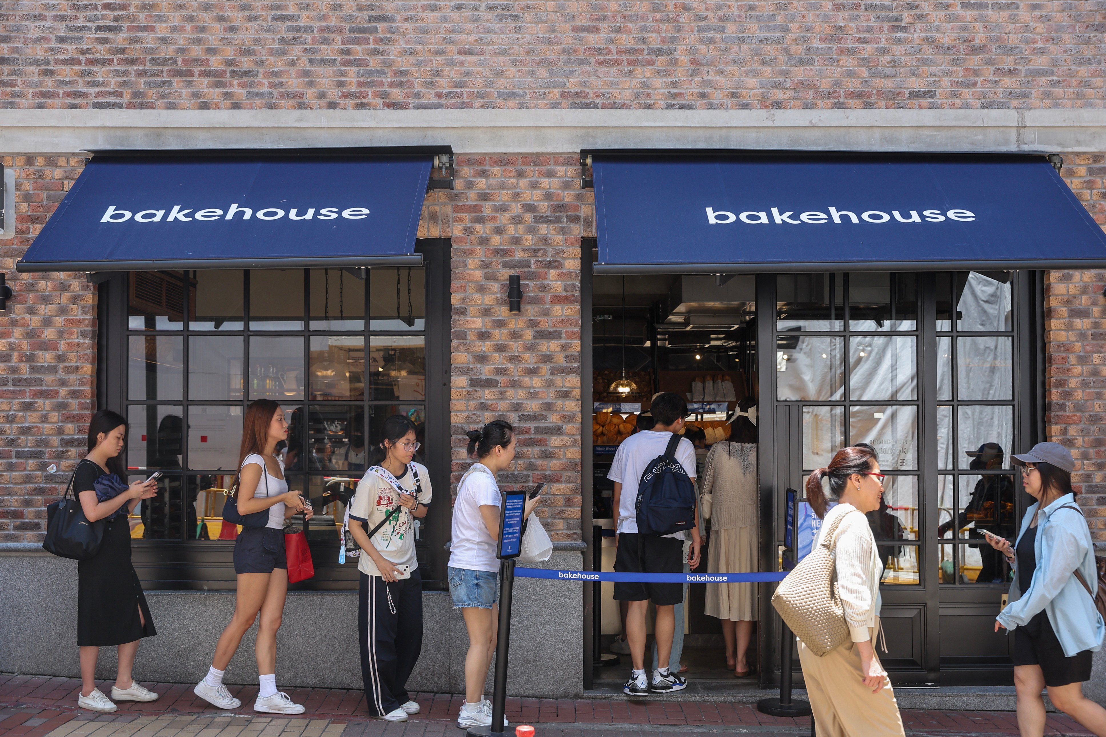 Brands like Bakehouse have been identified as thriving in Hong Kong’s slumping restaurant and retail market, taking over previously empty commercial spaces.  Photo: Edmond So