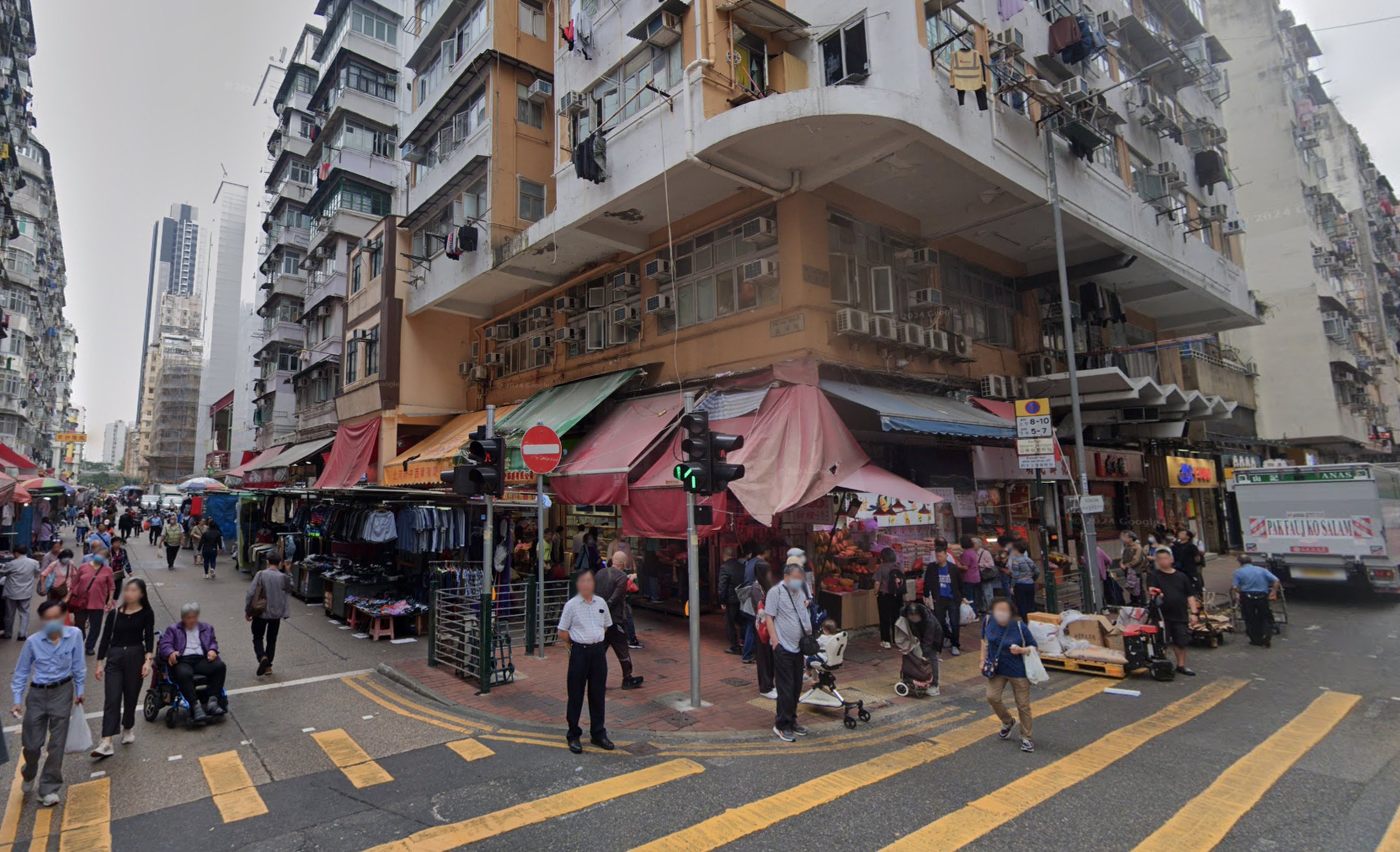 A teenager has allegedly attacked a woman with a knife and a broomstick at the intersection of Pei Ho Street and Yu Chau Street in Sham Shui Po. Photo: Google Maps