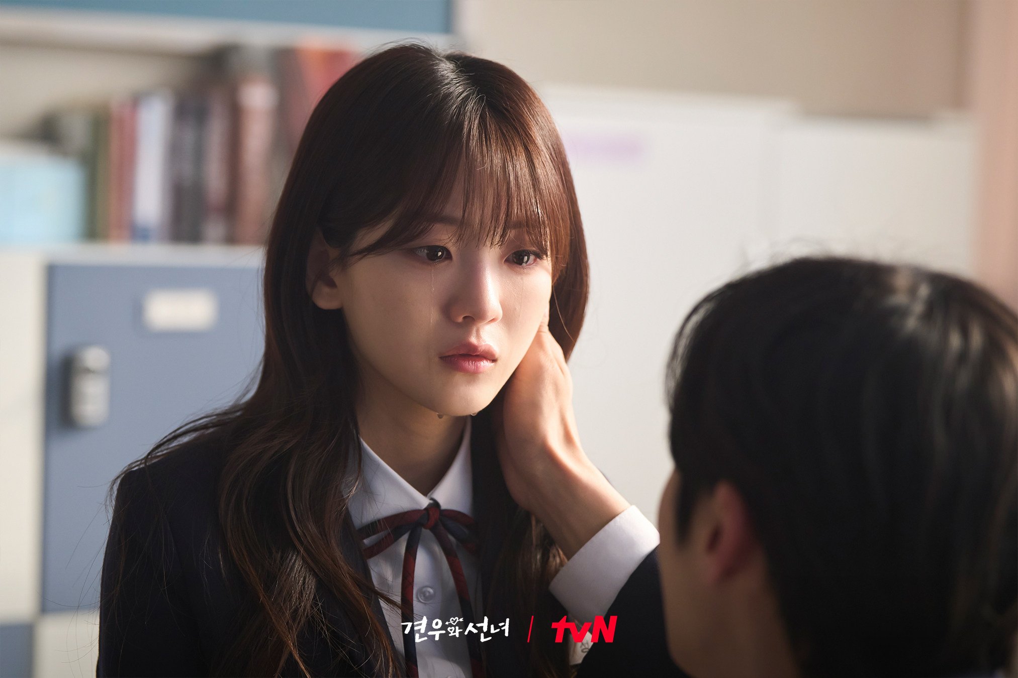 Cho Yi-hyun in a still from Head Over Heels.