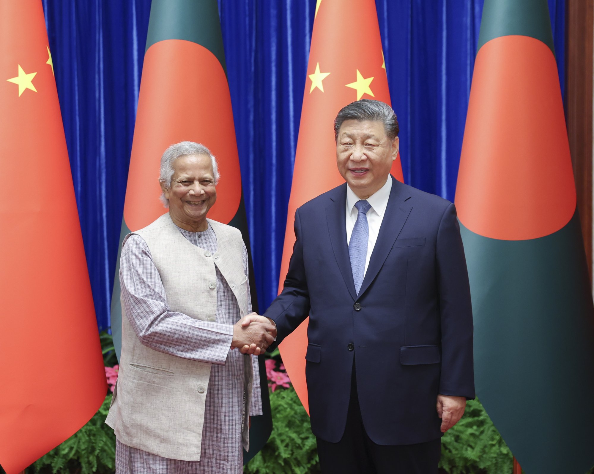 Bangladeshi interim government’s Chief Adviser Muhammad Yunus (left) with Chinese President Xi Jinping during their meeting in Beijing, China, on March 28. Photo: EPA-EFE/Xinhua Bangladeshi interim government’s Chief Adviser Muhammad Yunus (left) with Chinese President Xi Jinping during their meeting in Beijing, China, on March 28. Photo: EPA-EFE/Xinhua