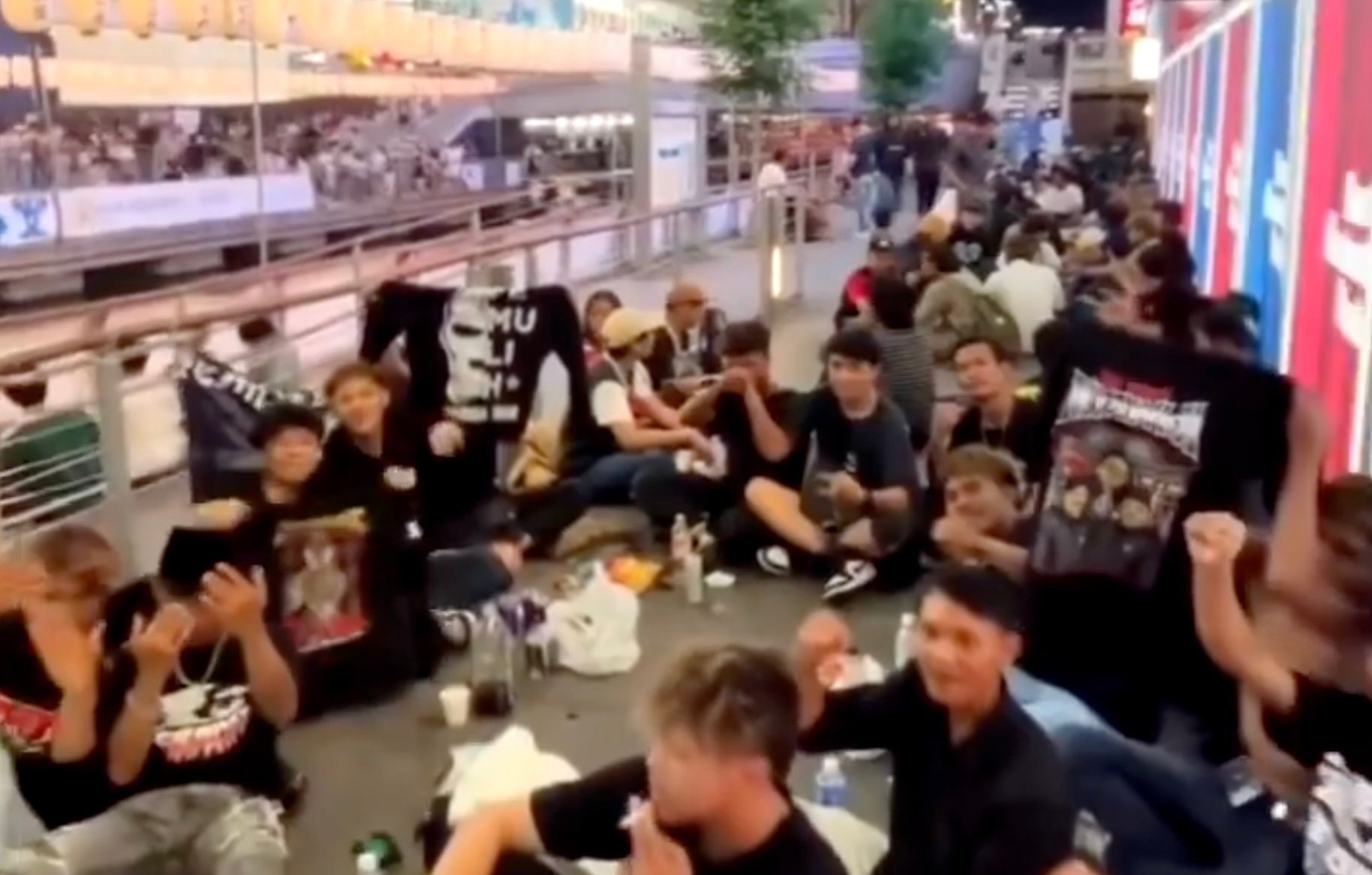 A video of Indonesians in Osaka gathering on a pavement and obstructing passage has prompted social media comments criticising their behaviour. Photo: X/parsonalsecret