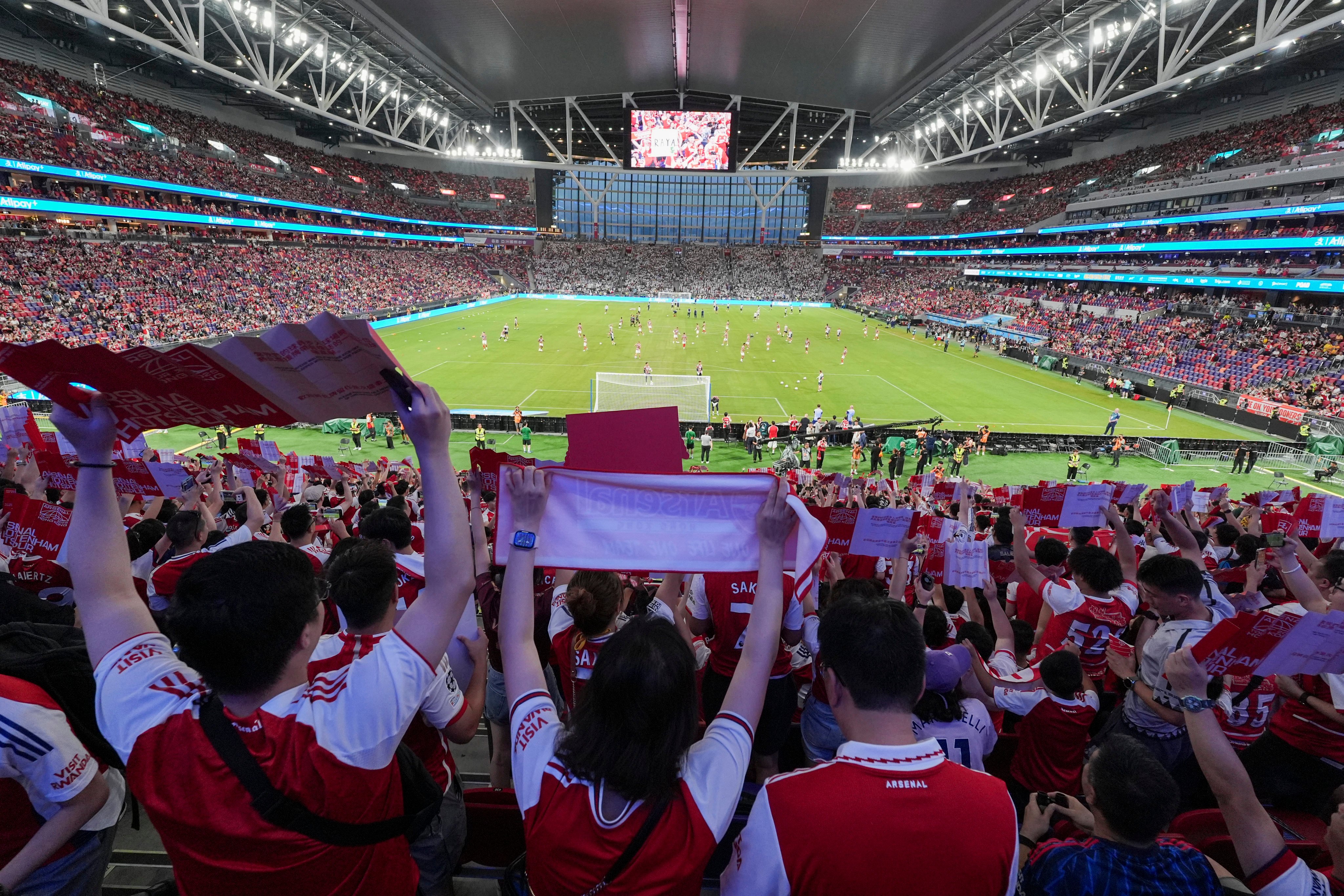 Arsenal fans watch their team’s match against Tottenham Hotspur last Thursday. Photo: Elson Li