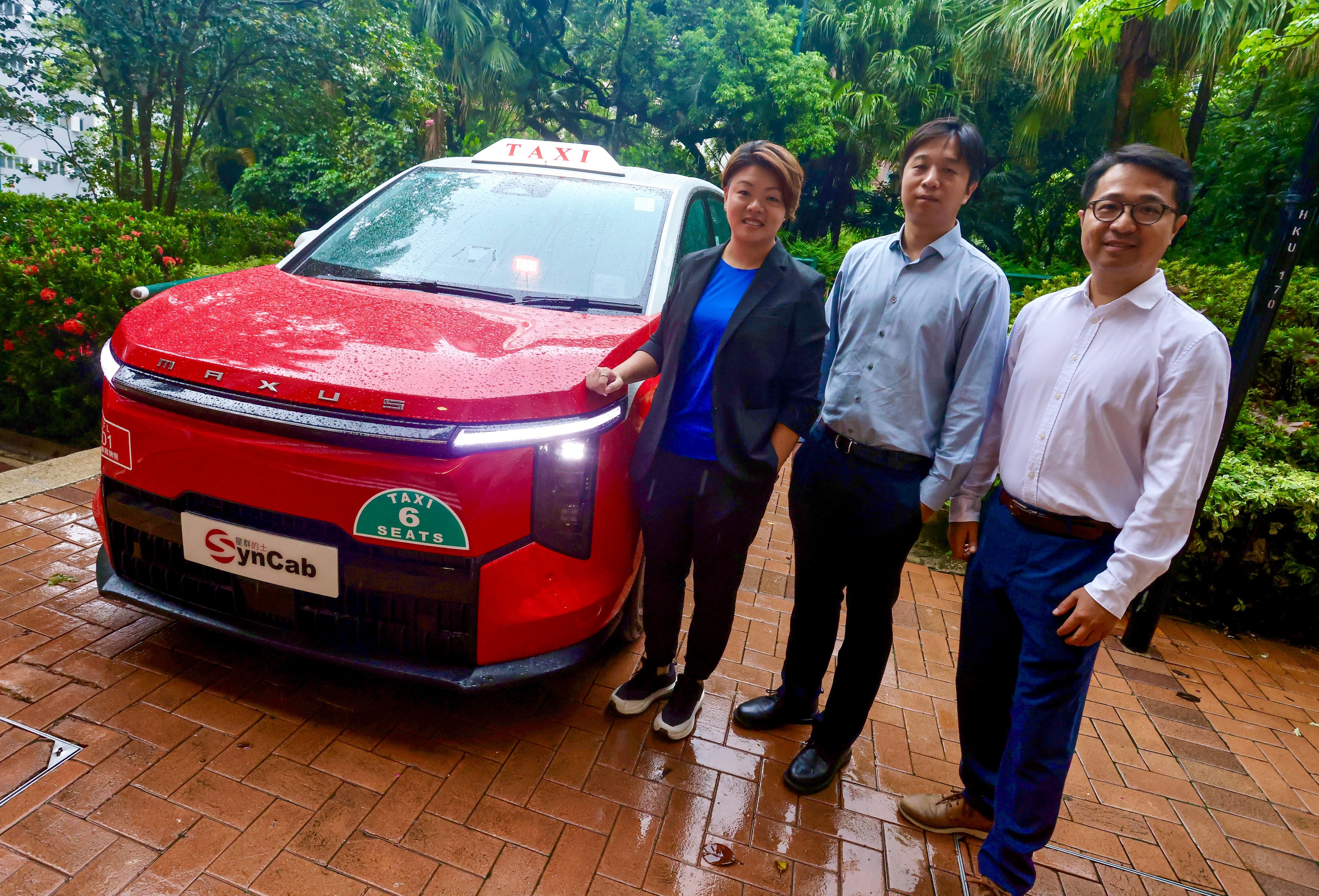 (From left) SynCab founder Sonia Cheng, HKU civil engineering department’s assistant professor Ke Jintao, and lecturer Ryan Wong. Photo: Jonathan Wong
