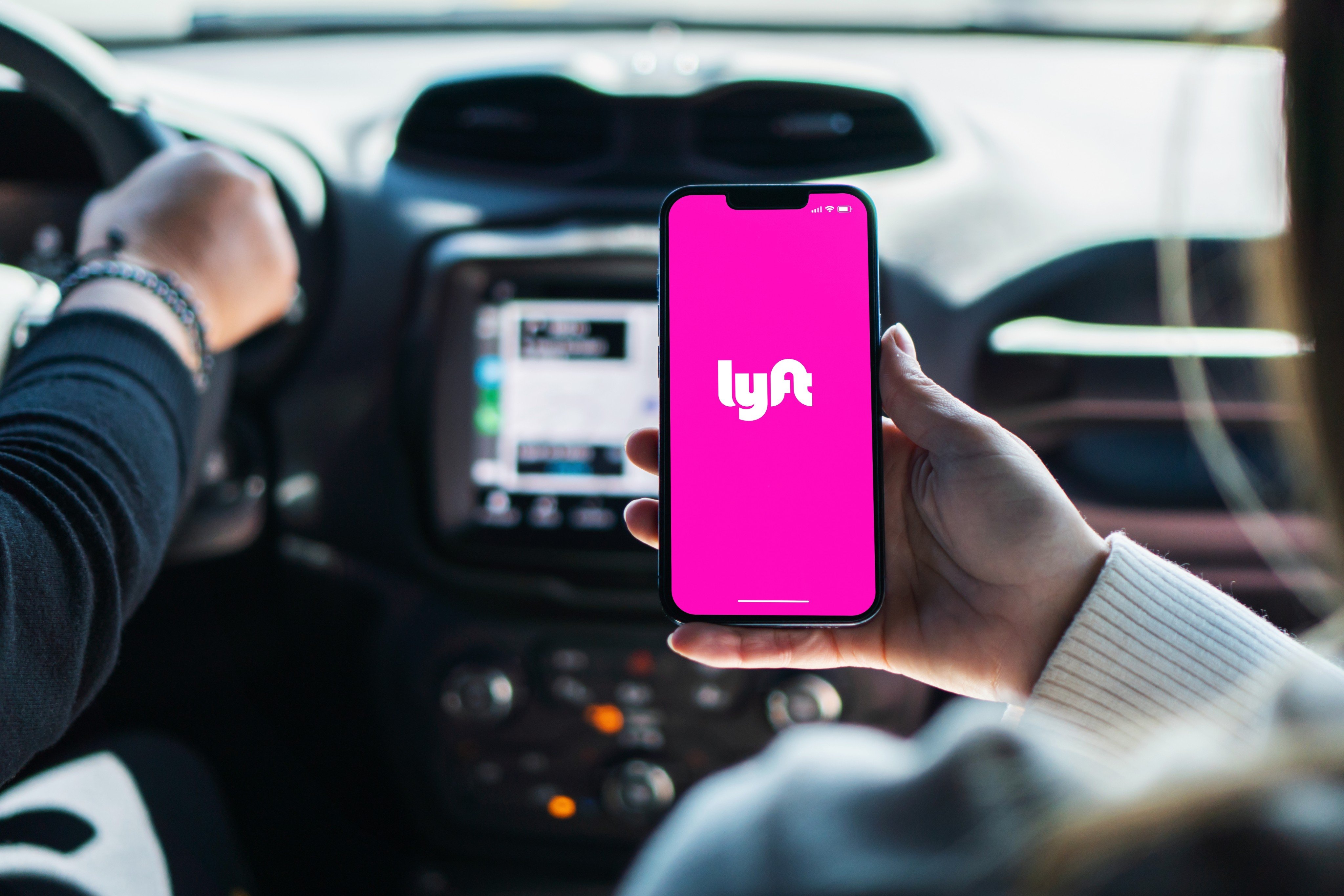 Baidu and Lyft say they expect to roll out thousands of robotaxis across Europe in the coming years. Photo: Shutterstock Images