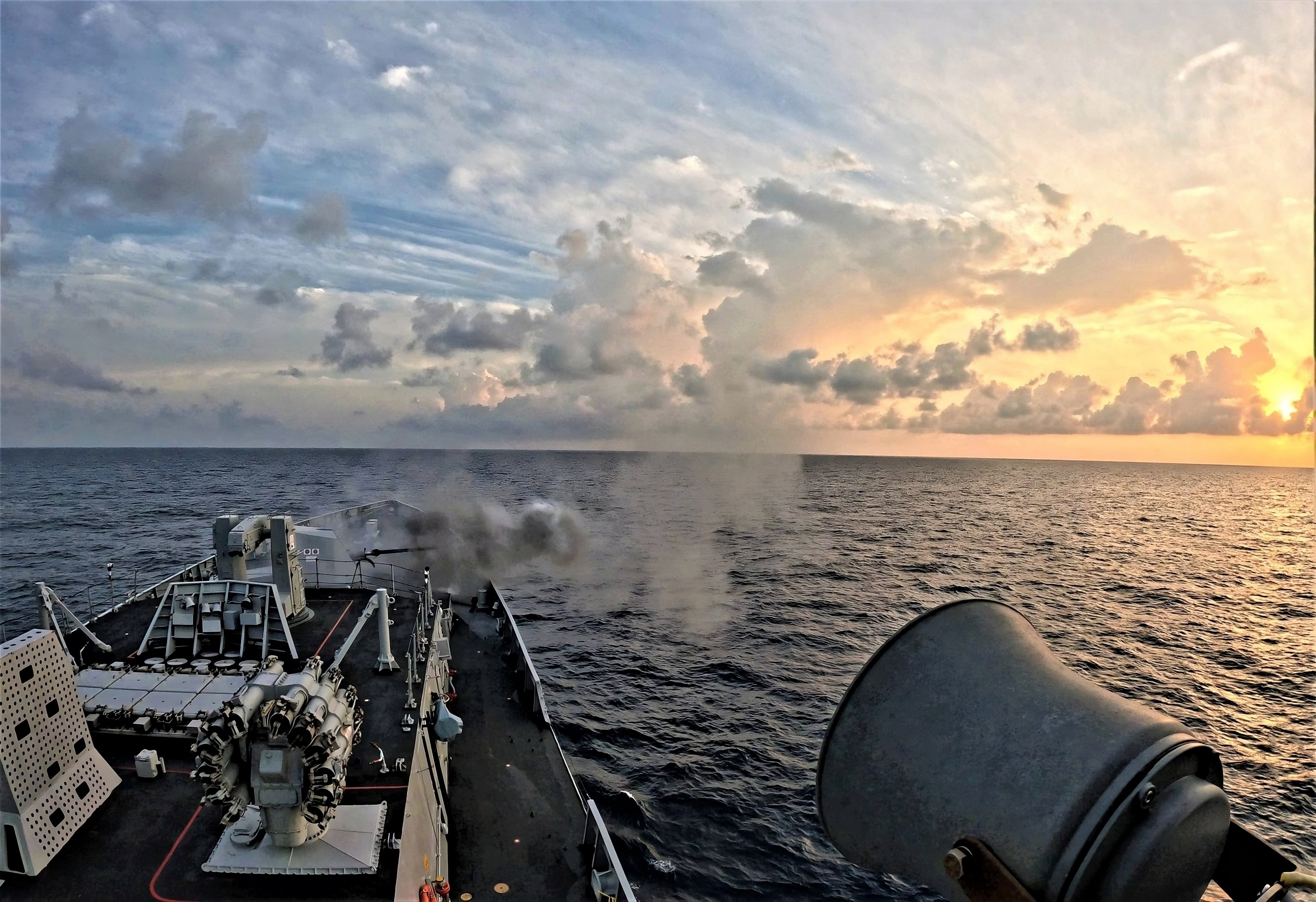 An Indian frigate fires a gun during earlier exercises with Singapore’s navy from July 28 to August 1. Photo: Facebook/IndianNavy