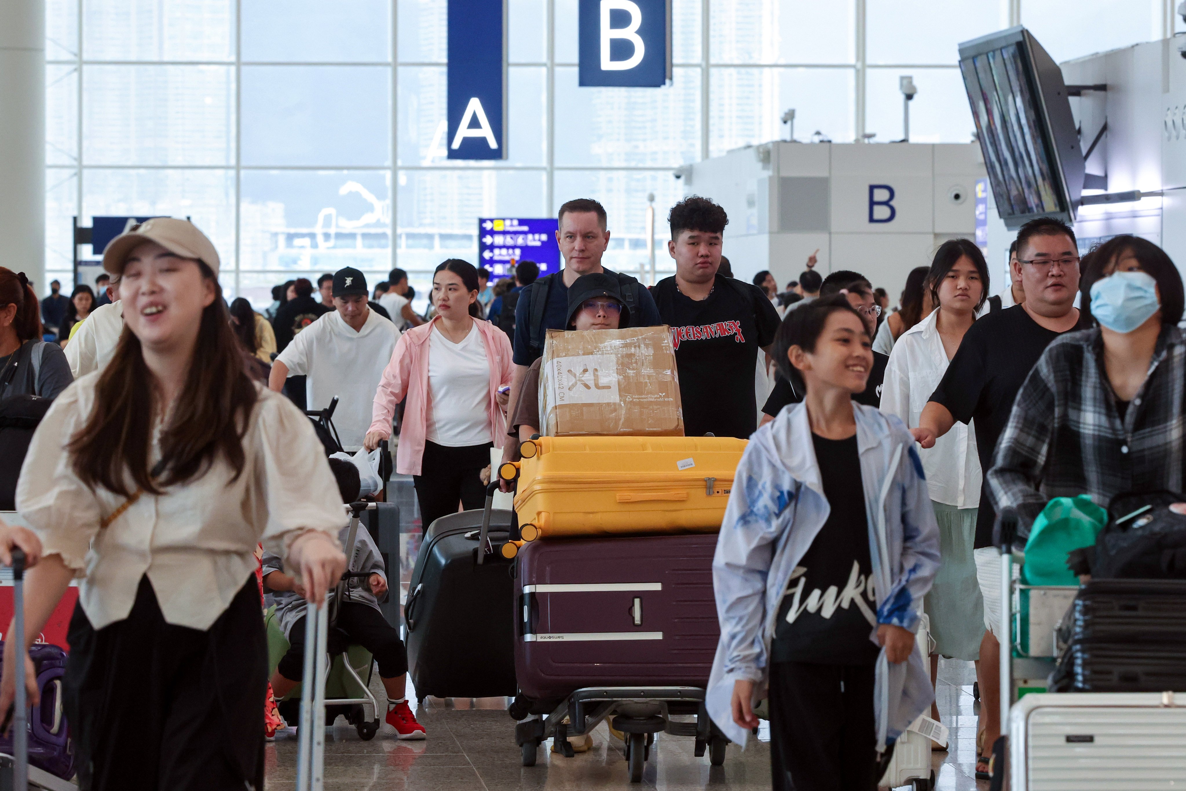 Three overseas airlines plan to resume or expand services to Hong Kong for their US and Middle East routes. Photo: Dickson Lee