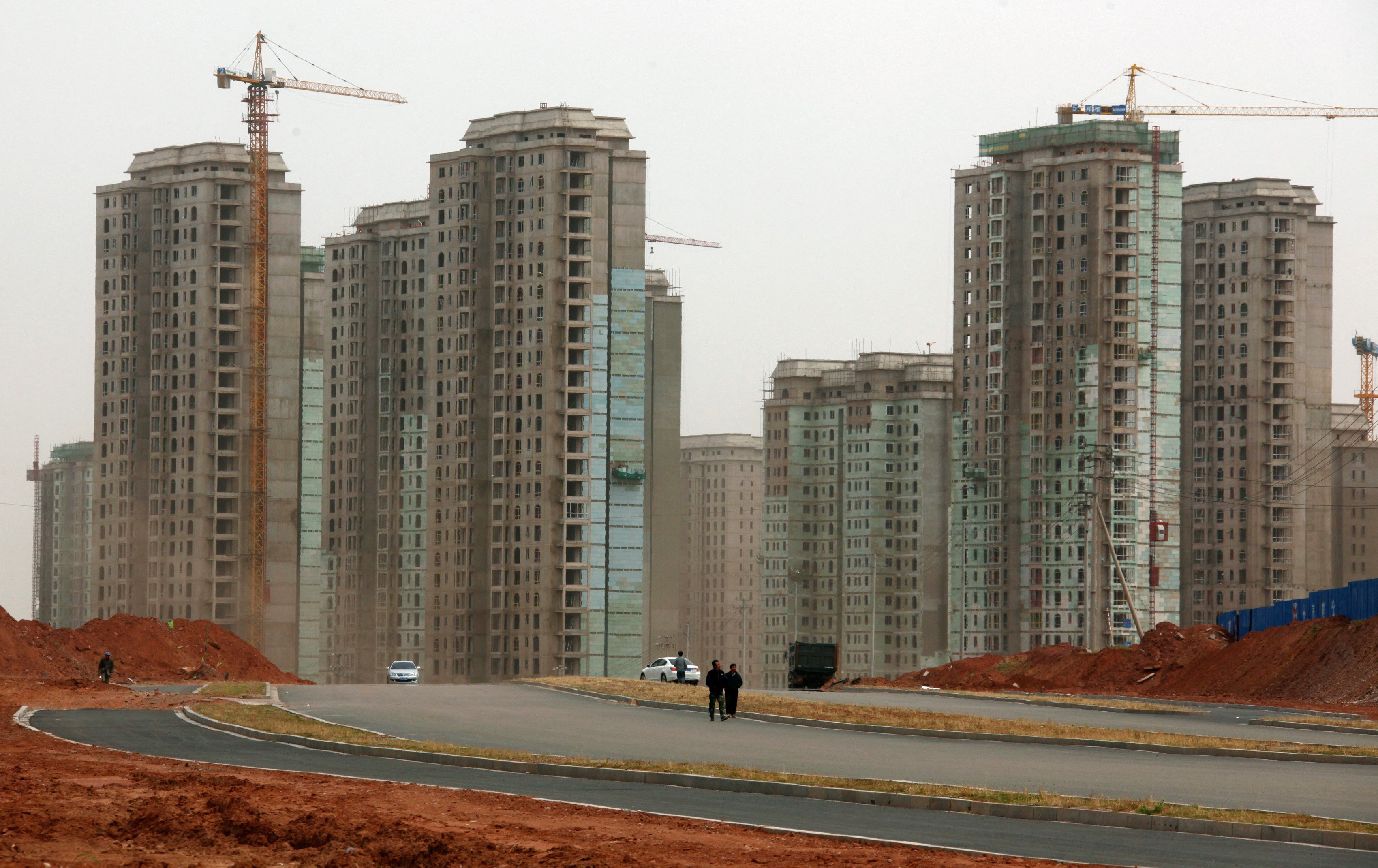 Residential buildings under construction in the Kangbashi district of the town of Ordos, south of the city of Dongsheng in China’s Inner Mongolia autonomous region. Photo: Reuters