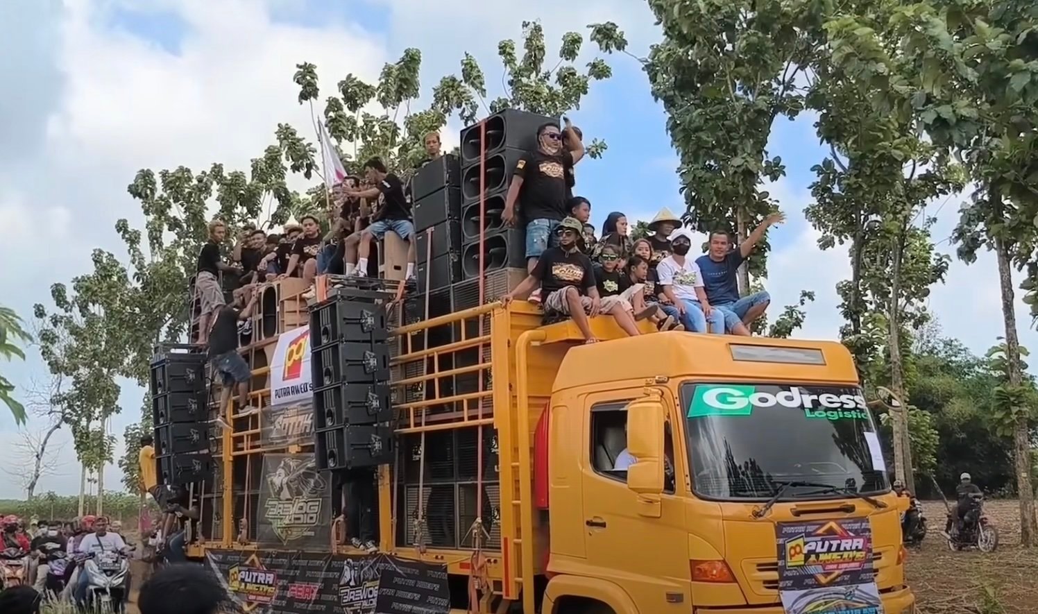 Sound horeg is a type of street entertainment involving very loud music systems that has taken off in East and Central Java in recent years. Photo: YouTube/Faishol Official