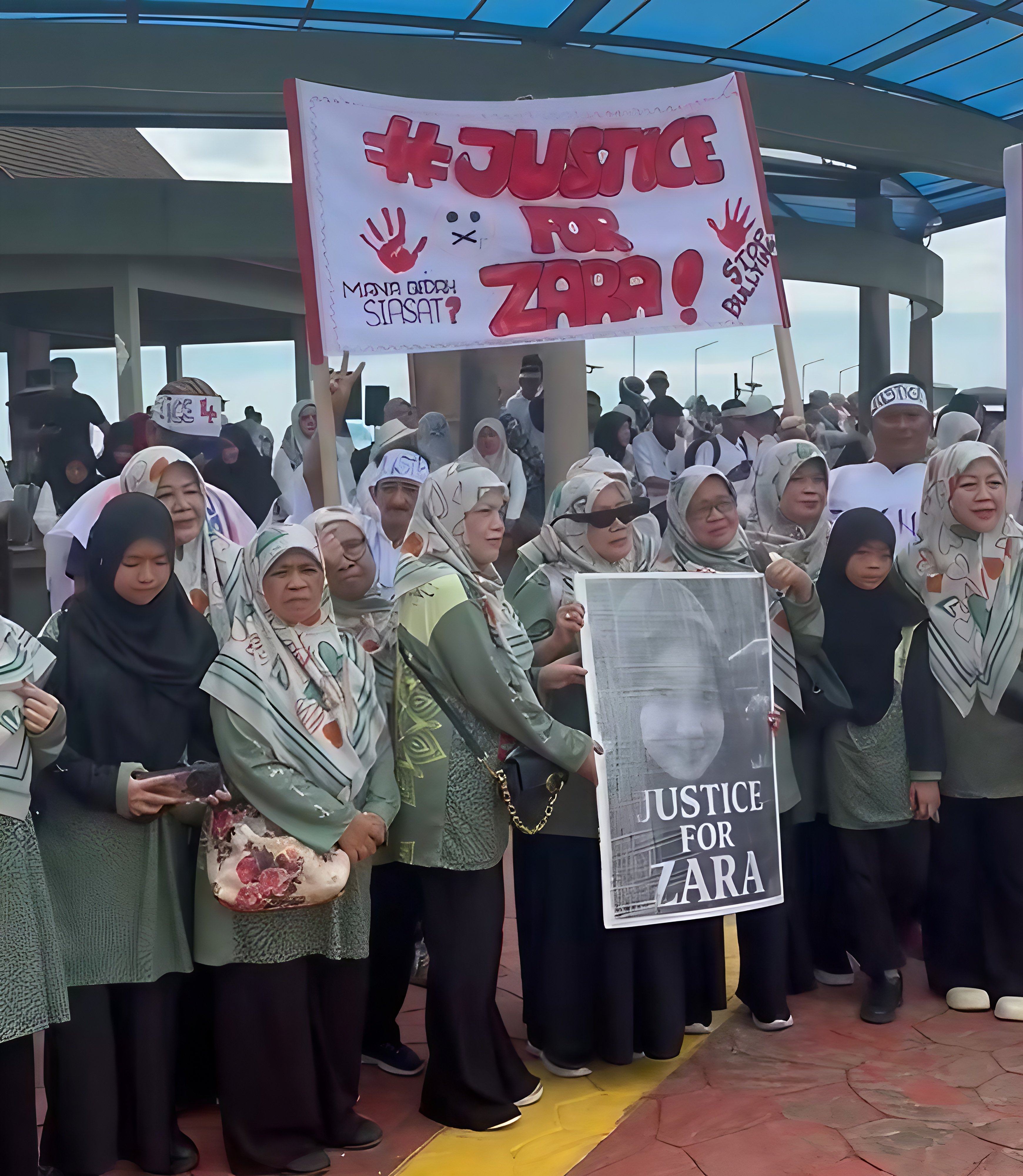 Protesters gather in Sipitang, Malaysia on Sunday demanding justice for Zara Qairina Mahathir. Photo: Facebook/dunsindumin.sipitang.75