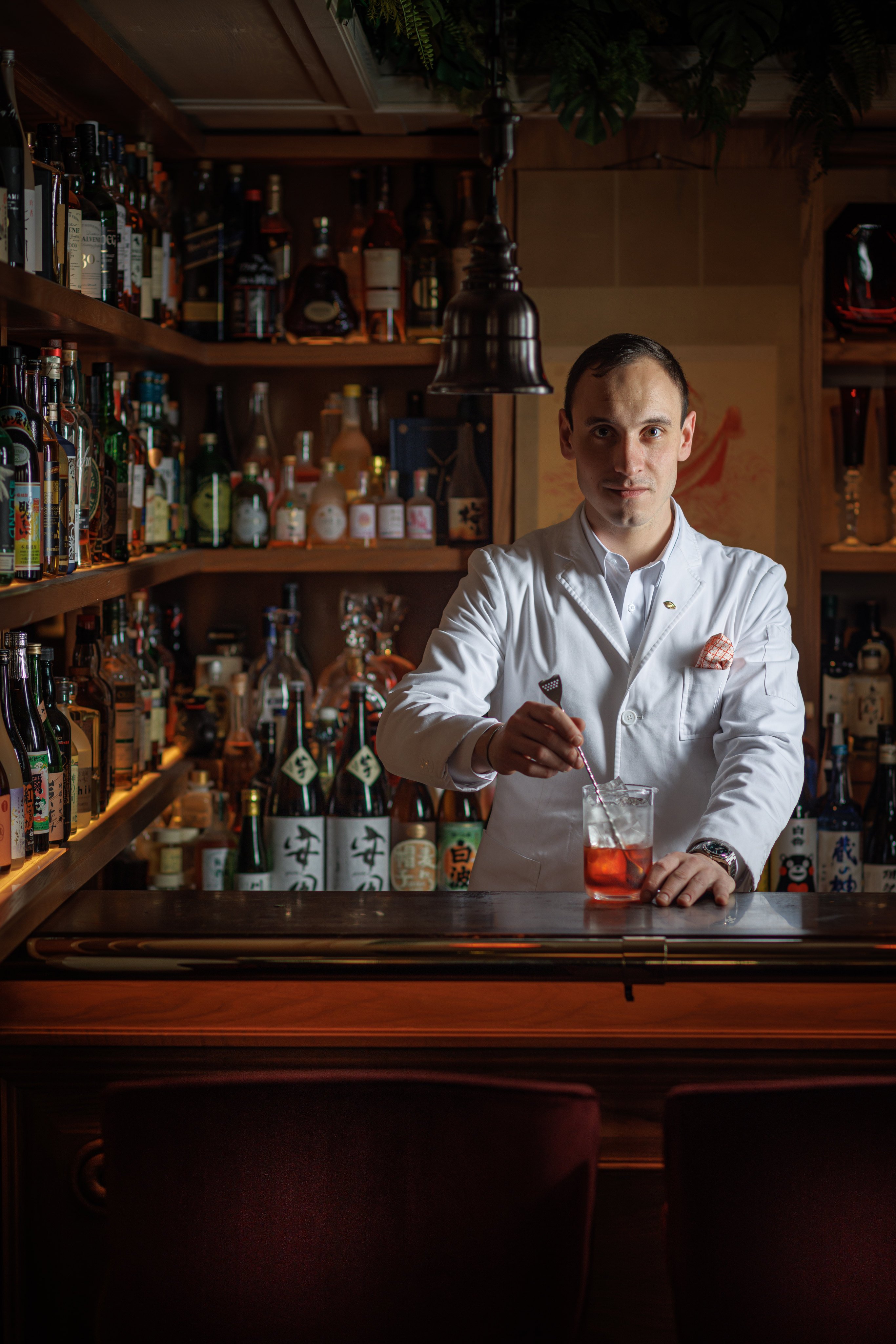Stefano Bussi, the new bar manager at The Aubrey in the Mandarin Oriental Hong Kong, has launched a new cocktail menu of 16 drinks. Photo: Mandarin Oriental/The Aubrey
