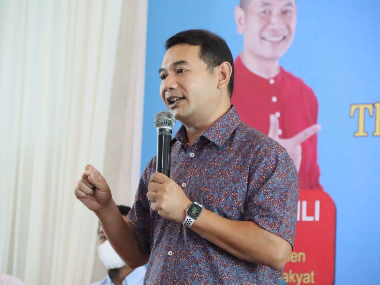 Malaysian ex-minister Rafizi Ramli gave an update on Thursday on the condition of his 12-year-old son following a syringe attack on the boy. Rafizi said there was no drugs or poison found in his son’s blood. Photo: Handout