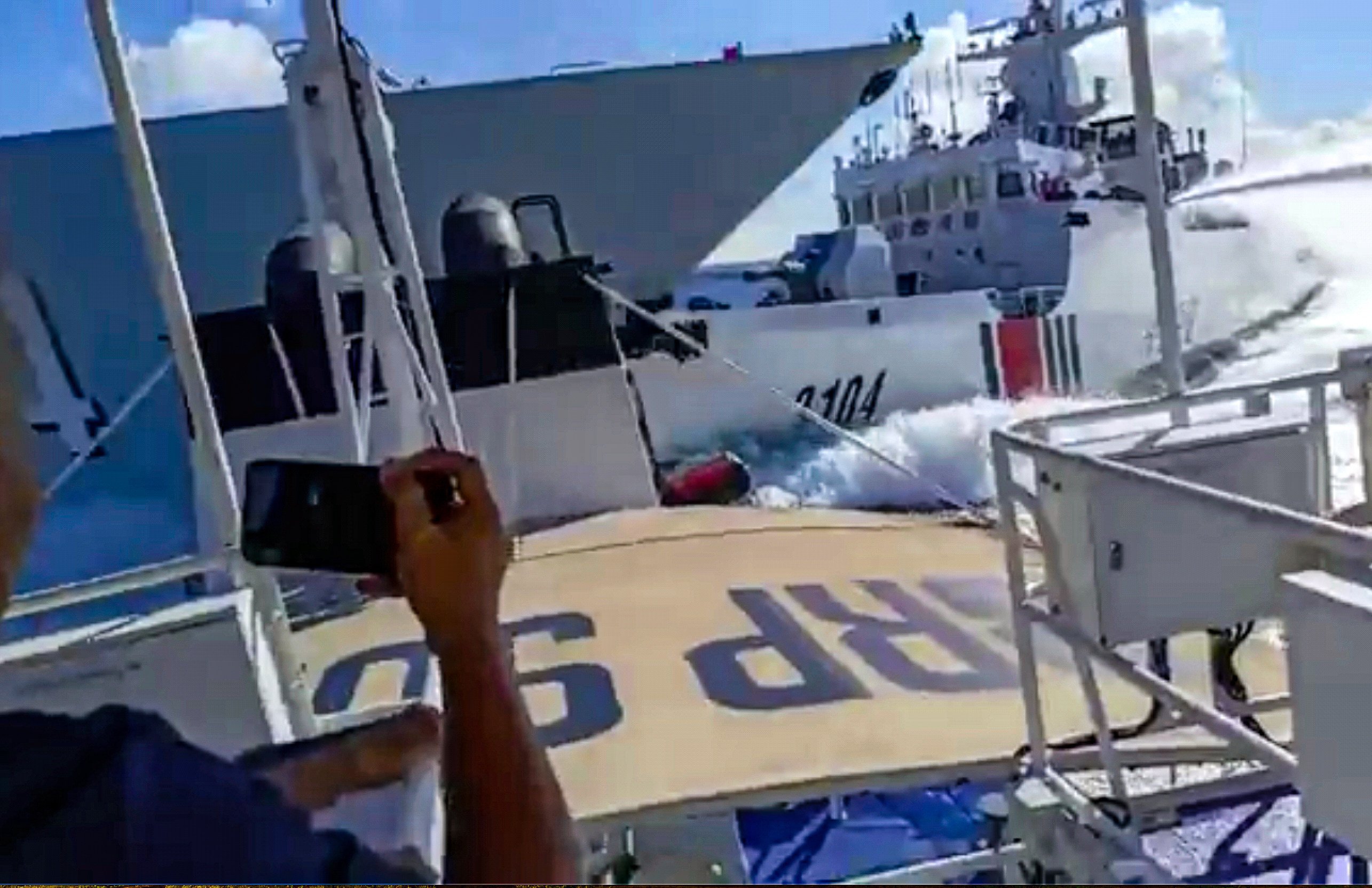 Some analysts suggested the Chinese destroyer had tried to intercept the faster Philippine ship but had misjudged the manoeuvre. Photo: AP