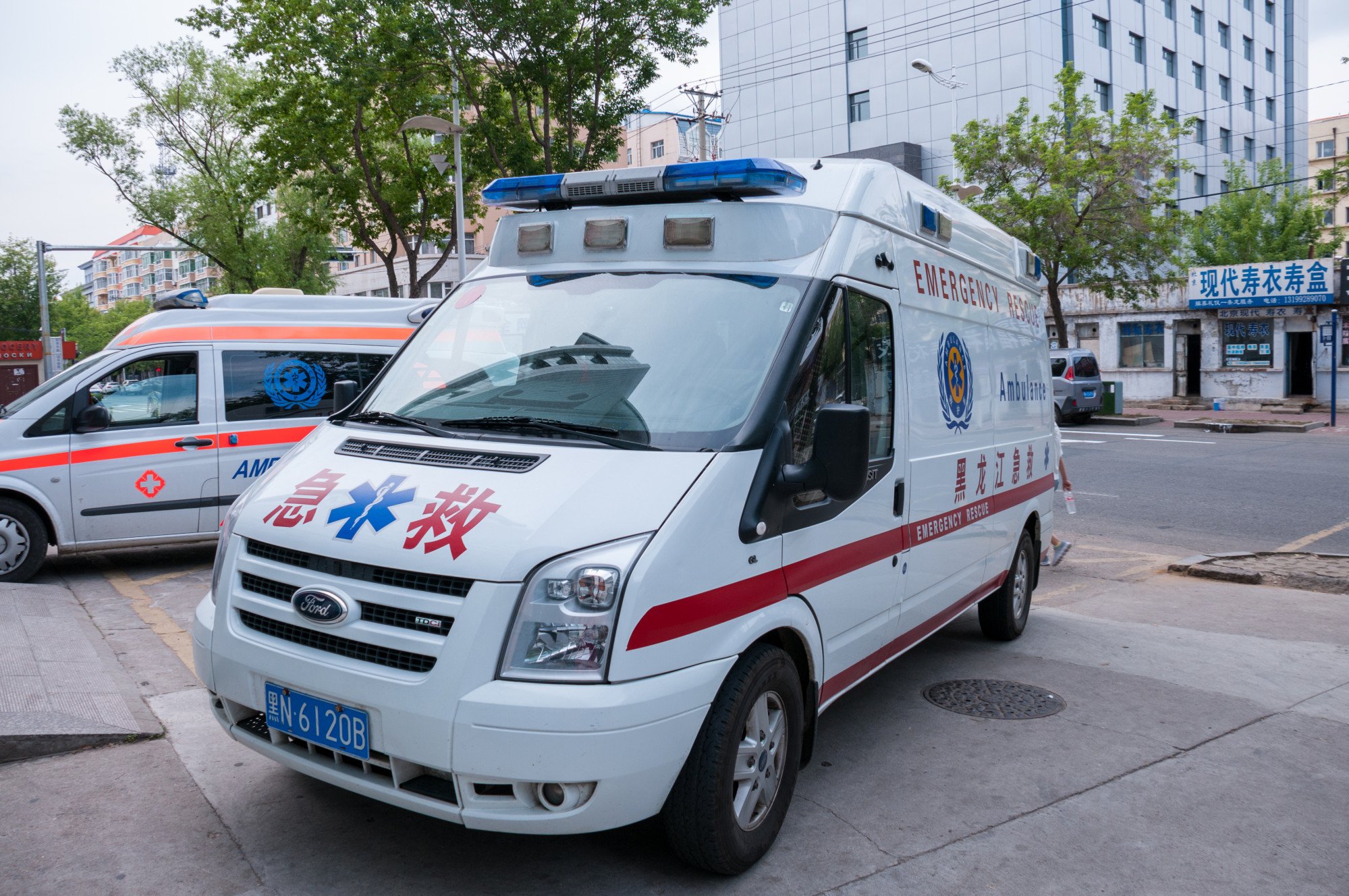 A hotel worker called an ambulance after entering the room with Zhuang and finding Zhou motionless on the bed. Photo: Shutterstock A hotel worker called an ambulance after entering the room with Zhuang and finding Zhou motionless on the bed. Photo: Shutterstock