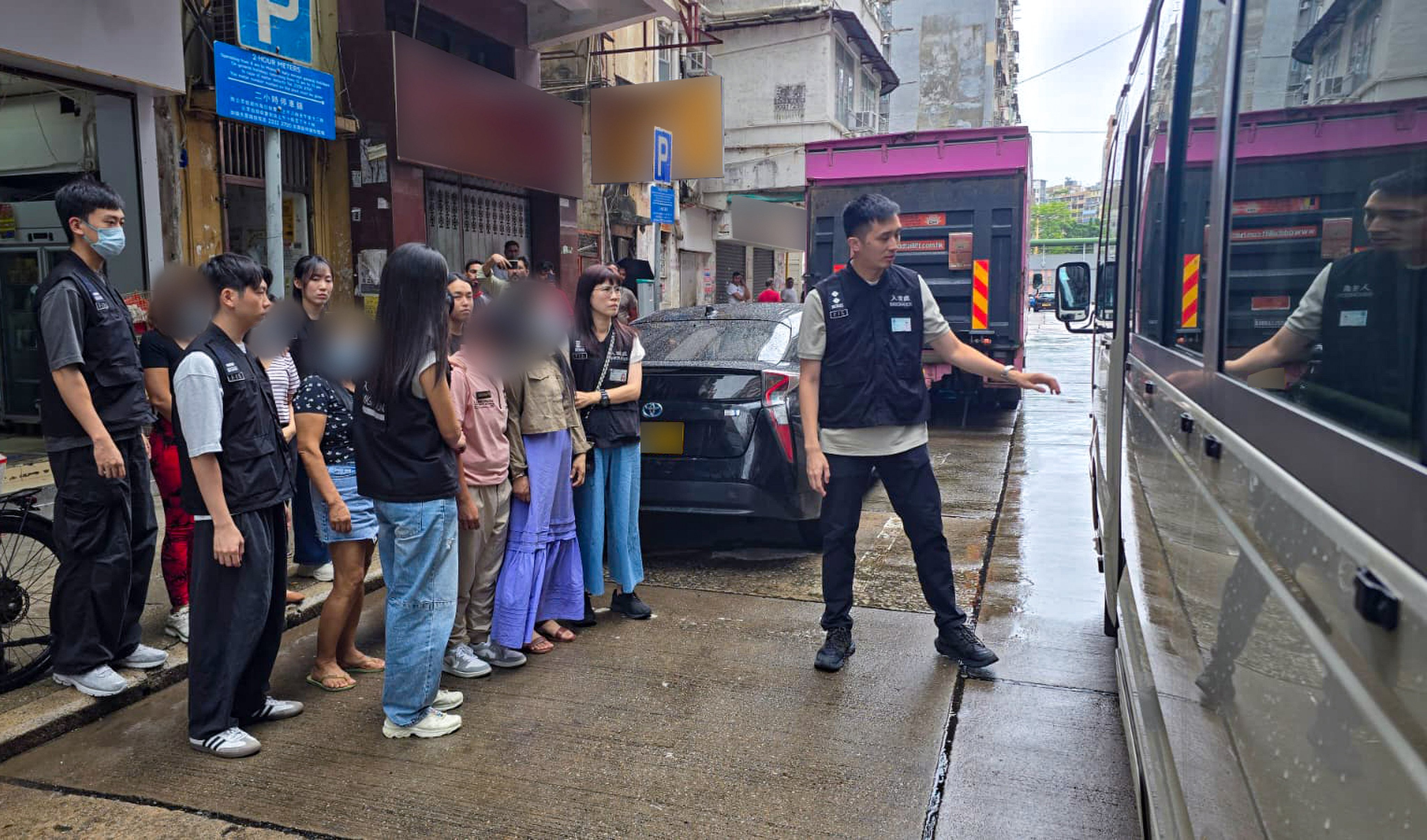 Six domestic helpers have been arrested for allegedly running an illegal dental clinic. Photo: Handout
