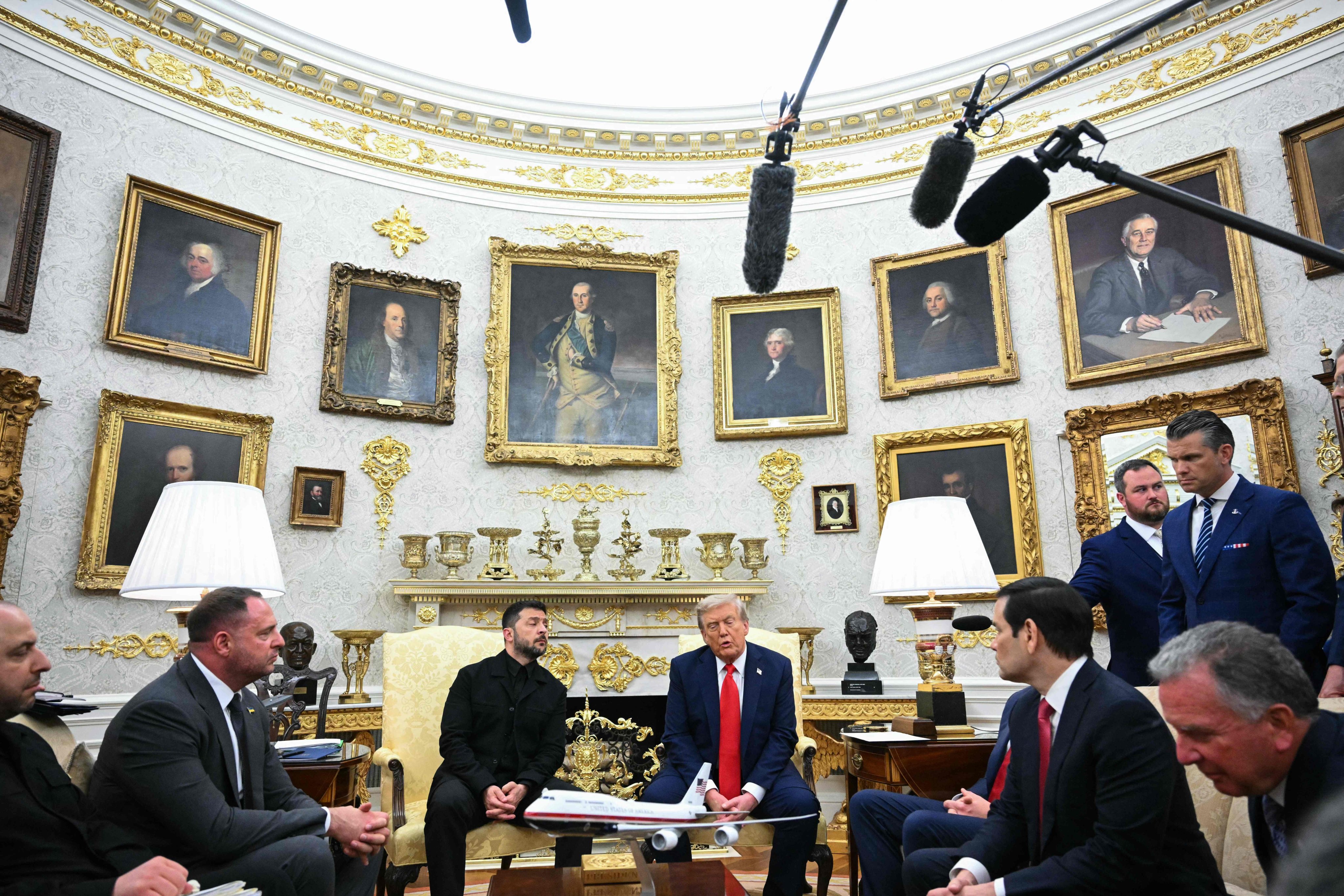 Ukrainian President Volodymyr Zelensky and US President Donald Trump participate in a meeting in the Oval Office of the White House on Monday. Photo: AFP