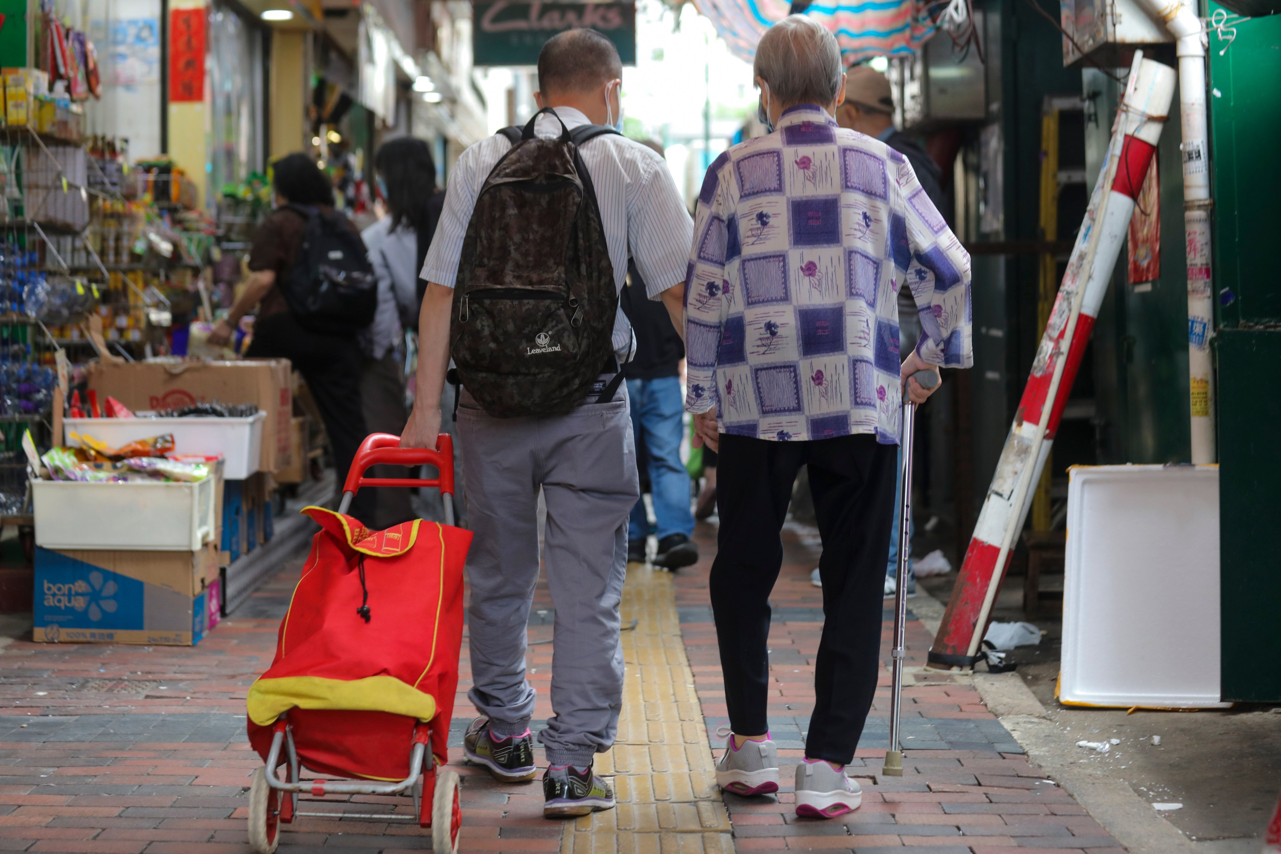 Elderly people in Sham Shui Po. Hongkongers should shed their misconceptions about making afterlife arrangements and view will-making as a matter of sound financial planning. Photo: Xiaomei Chen