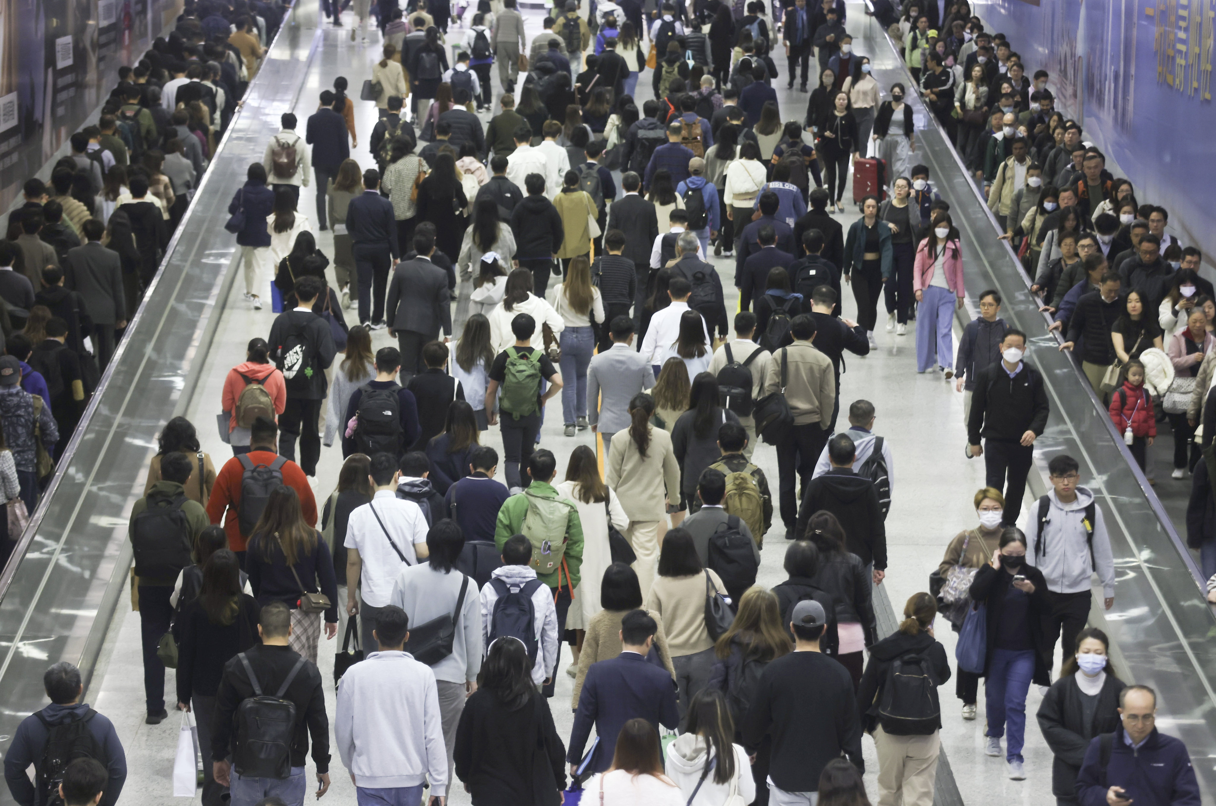The illegal labour situation is reportedly worsening across various industries in Hong Kong. Photo: Jonathan Wong