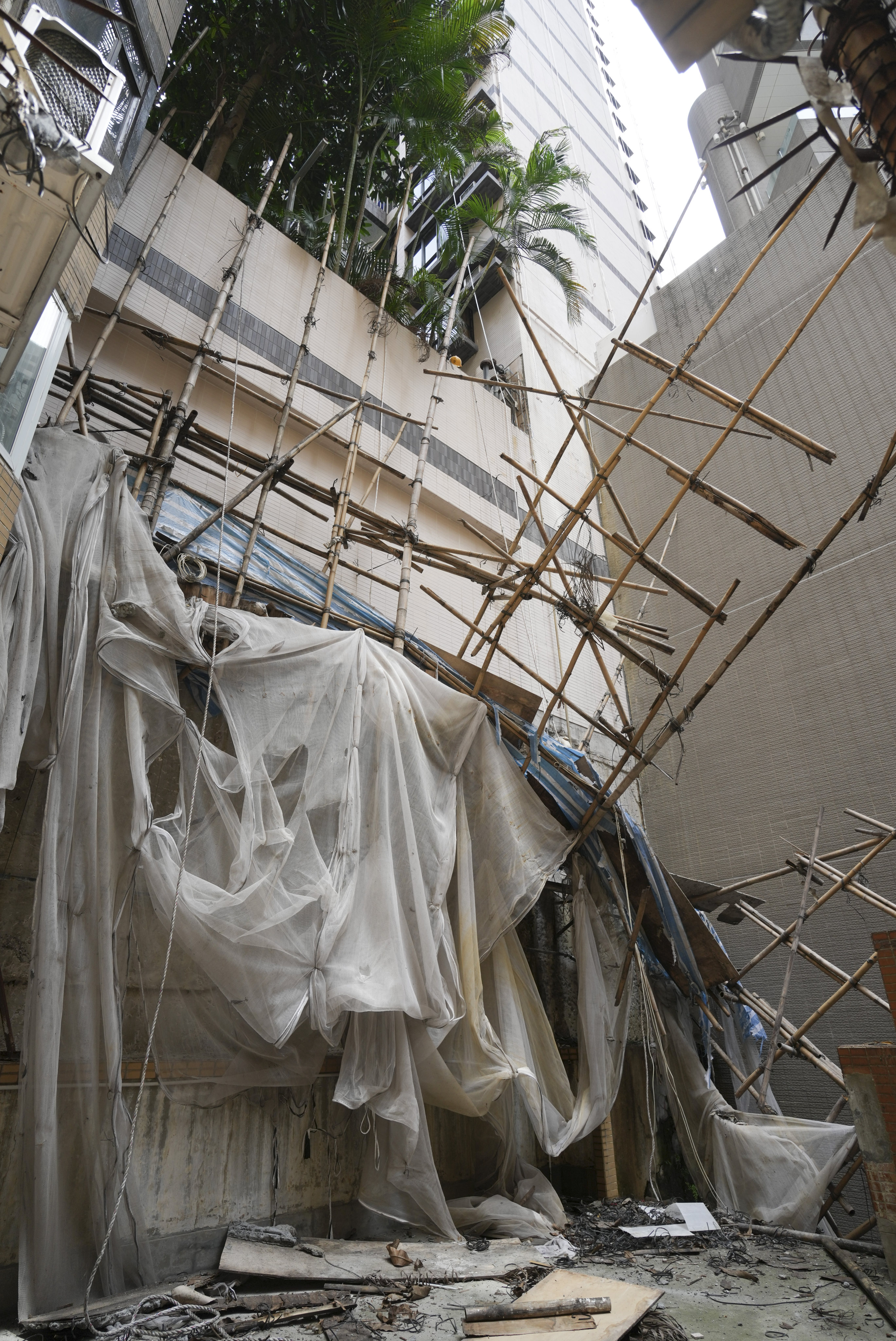 The scaffolding collapsed as the two workers attempted to dismantle it. Photo: Sam Tsang