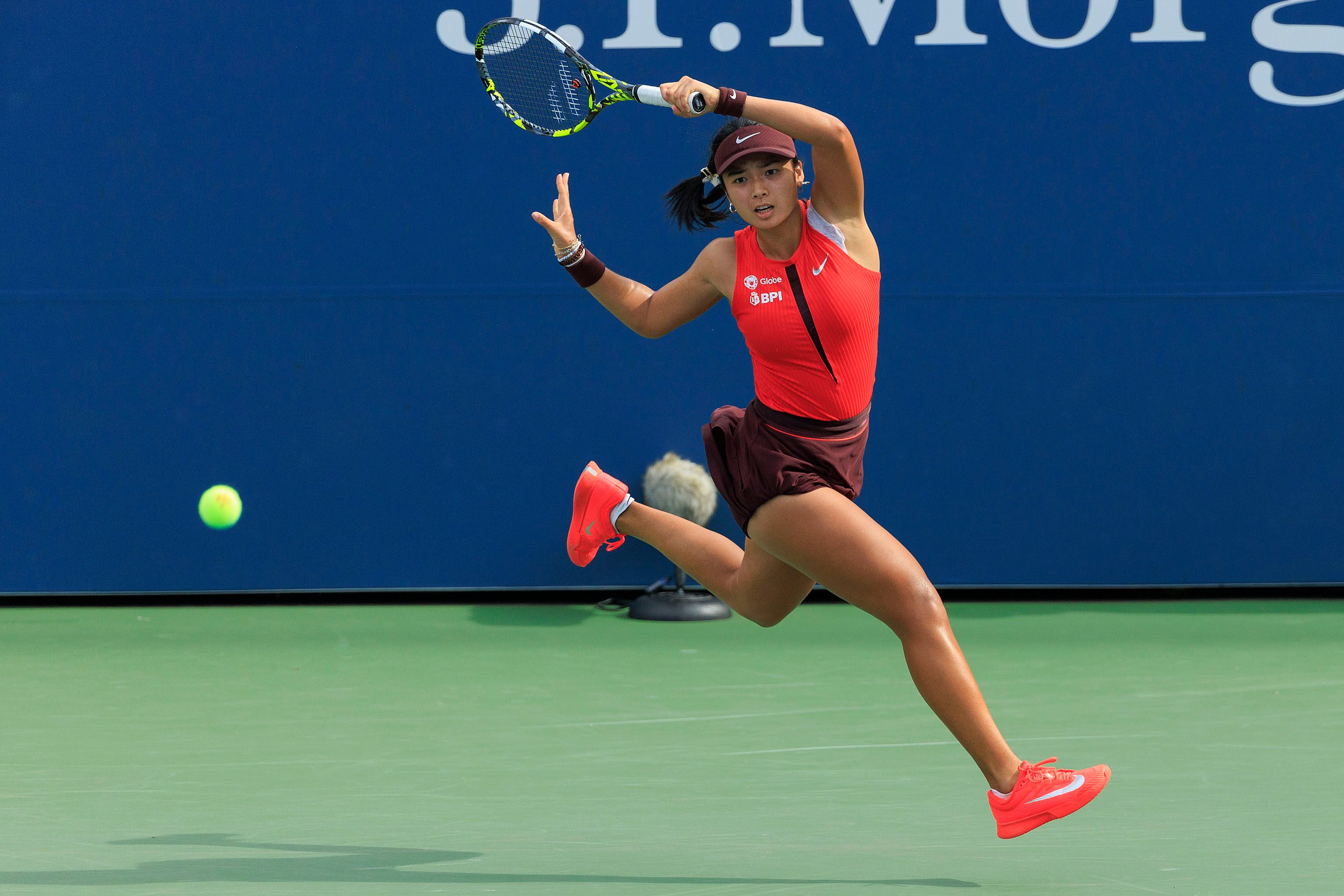 Filipino Alexandra Eala beat Denmark’s Clara Tauson in the first round of the US Open at USTA Billie Jean King National Tennis Center. Photo: dpa