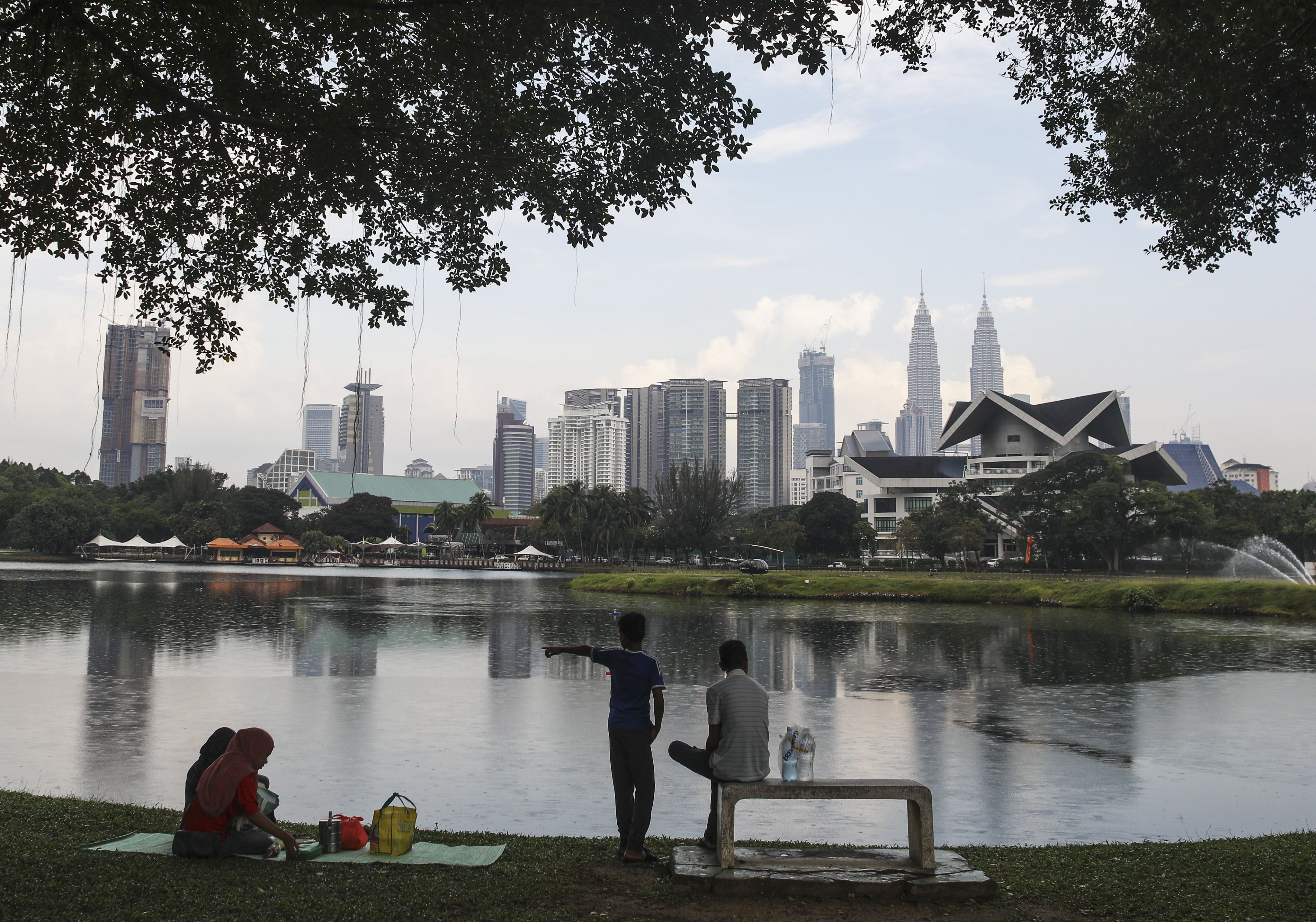More Chinese students are relocating to Southeast Asia to pursue higher education and employment opportunities. Photo: EPA
