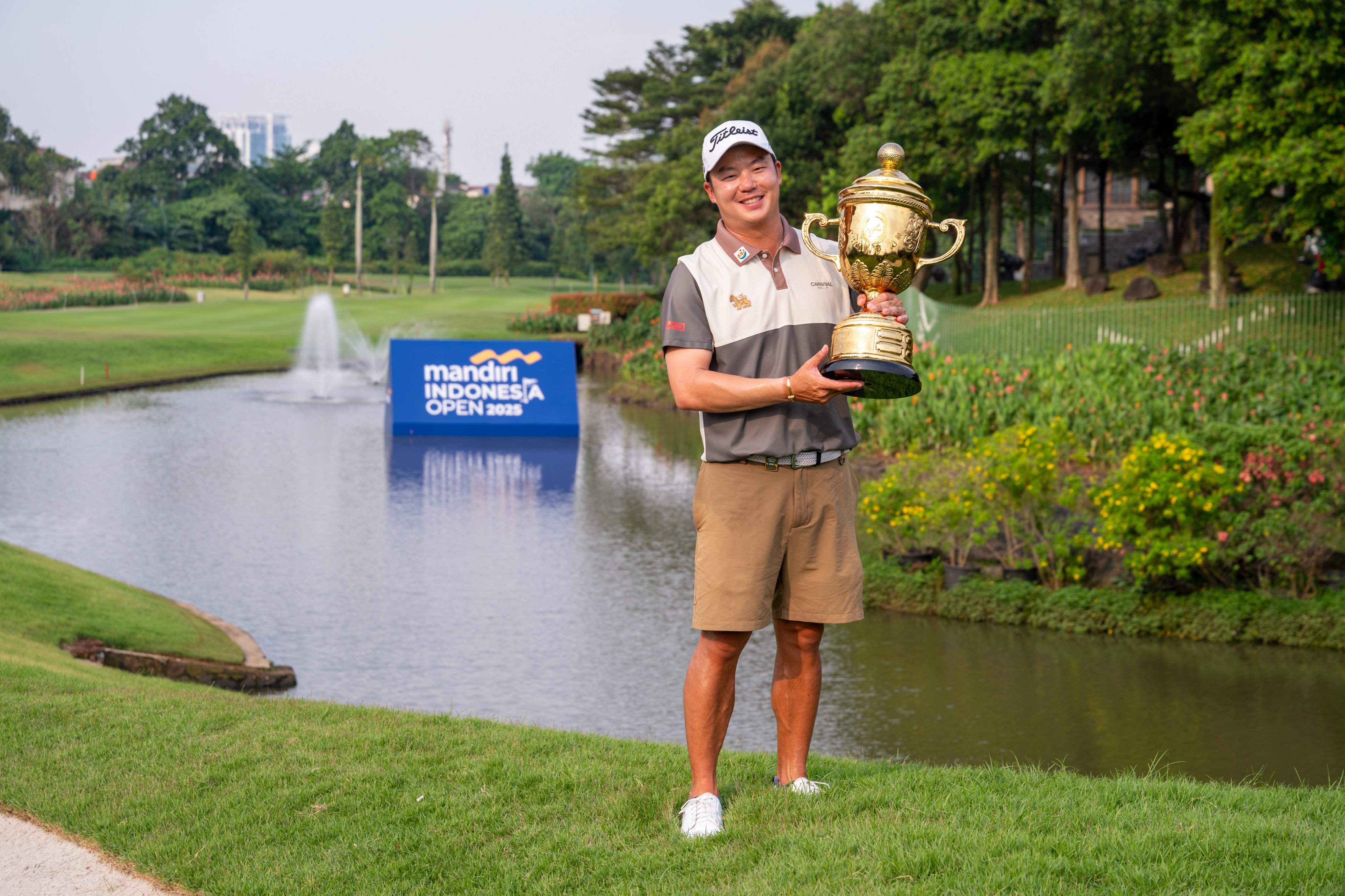Suteepat Prateeptienchai claimed his first Asian Tour win outside Taiwan on Sunday. Photo: Asian Tour