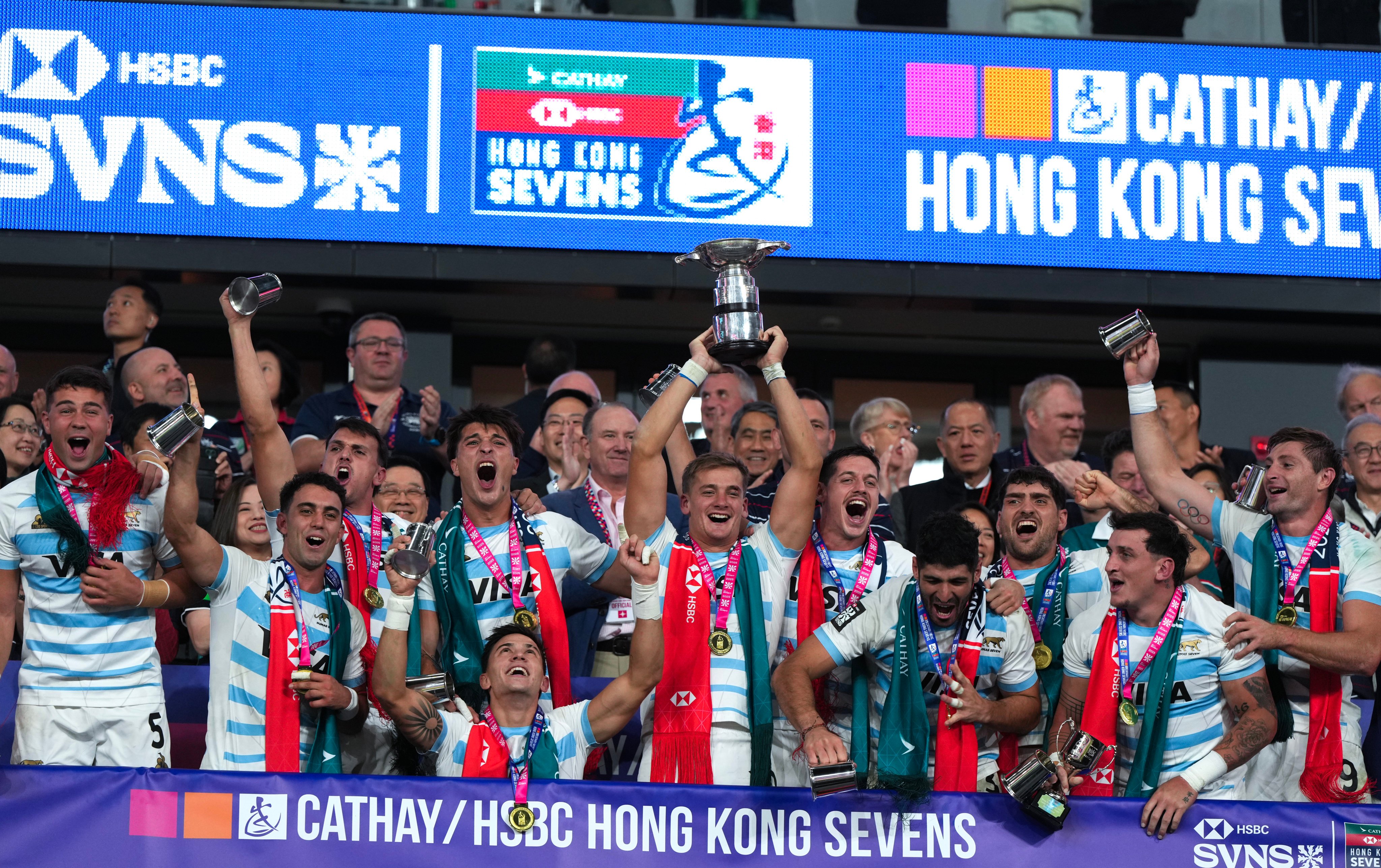 Argentina’s men celebrate winning the 2025 Cathay/HSBC Hong Kong Sevens at Kai Tak Stadium. Photo: Sam Tsang
