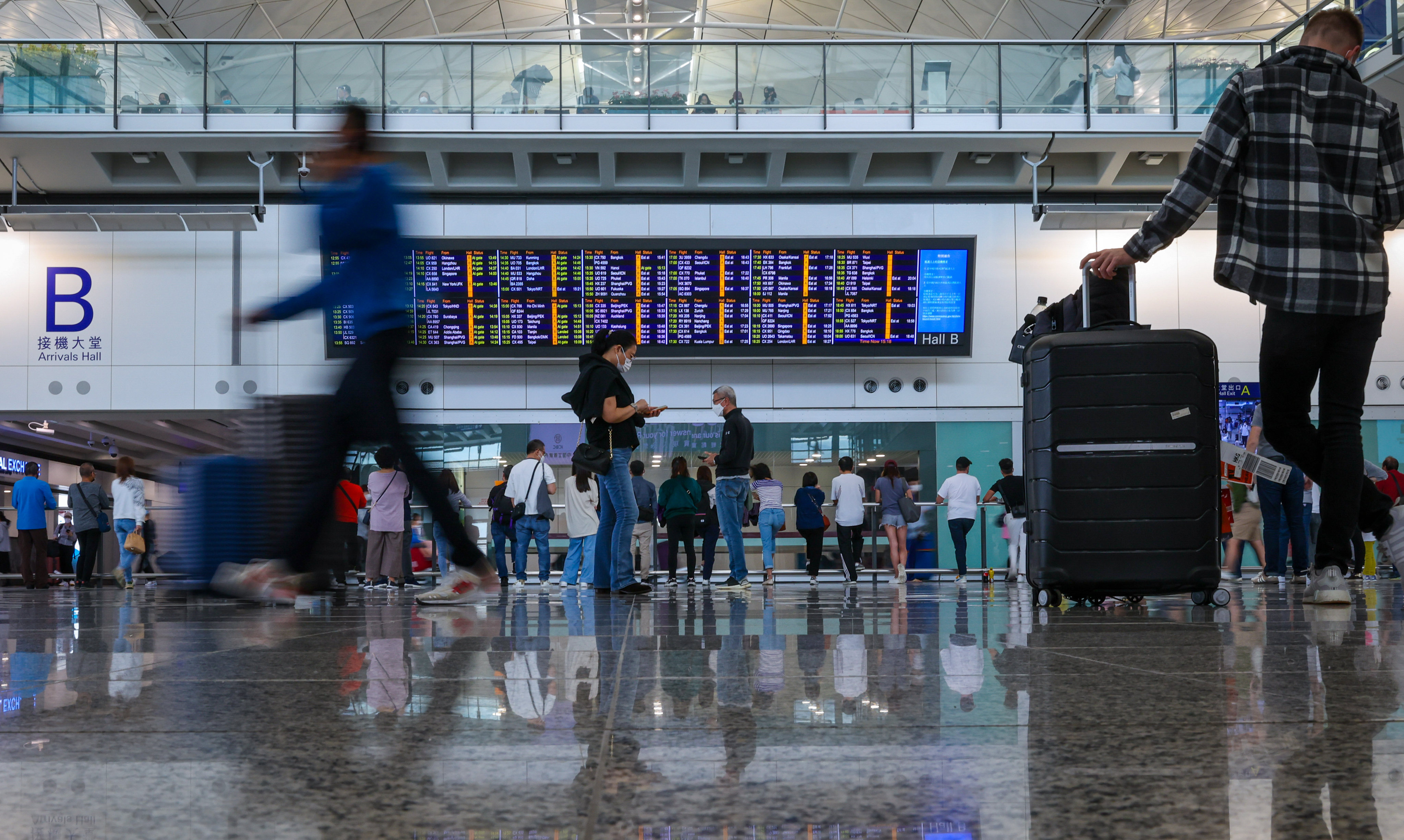 Passengers at the Hong Kong International Airport in Chek Lap Kok.  Photo: Yik Yeung-man