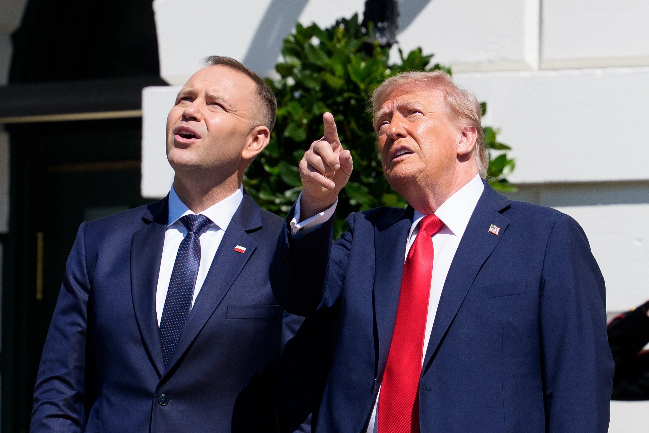US President Donald Trump (right) and Polish President Karol Nawrocki watch a fly-over of US military aircraft at the White House on Wednesday. Photo: EPA