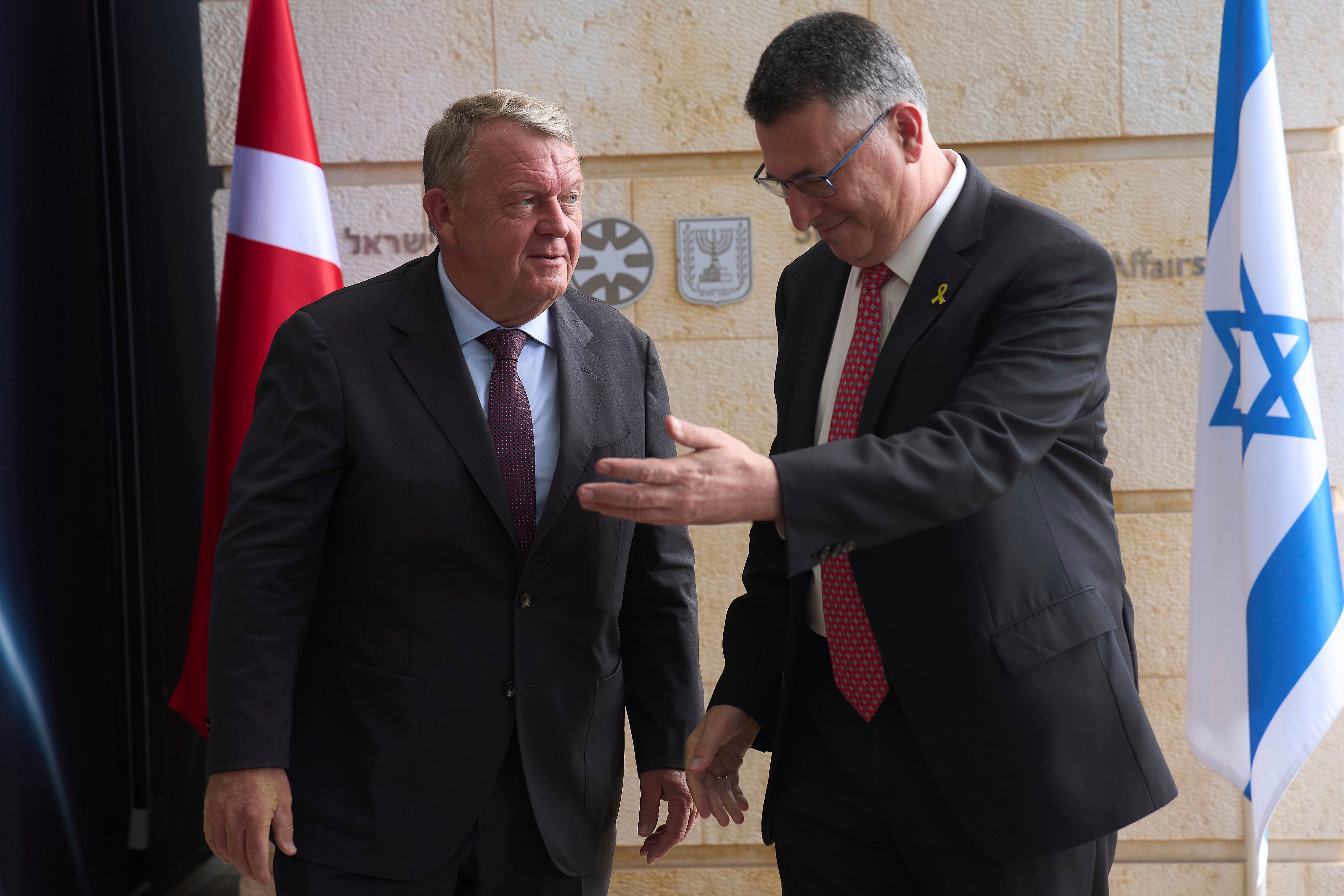 Israel’s Foreign Minister Gideon Saar (right) meets with Denmark’s Foreign Minister Lars Lokke in Jerusalem. Rasmussen, whose country currently holds the six-month rotating EU presidency, called for an immediate halt to the Gaza war. Photo: AP