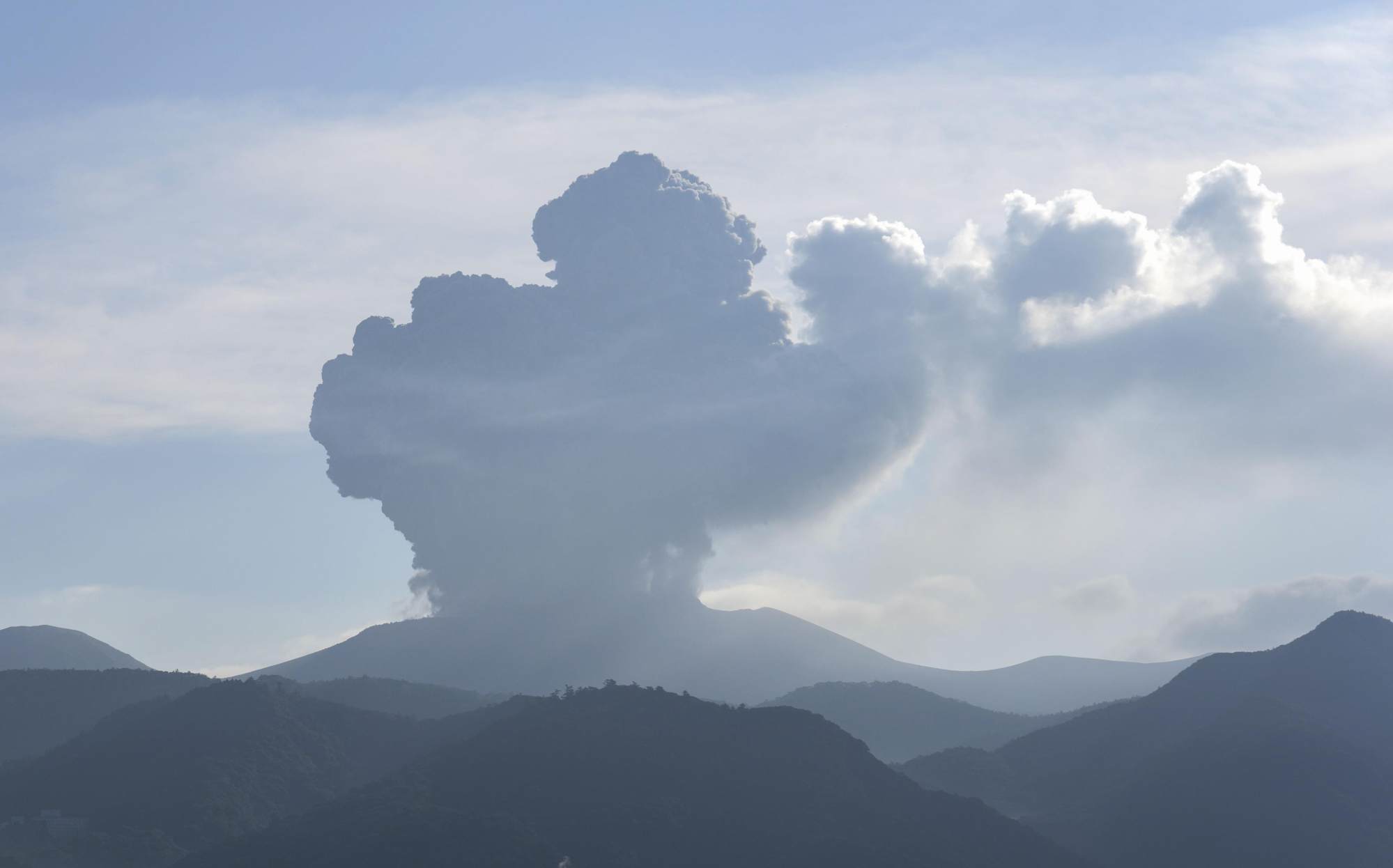 Smoke and ash pours out of the Shinmoedake volcano in southwestern Japan during an eruption late last month. Photo: Kyodo