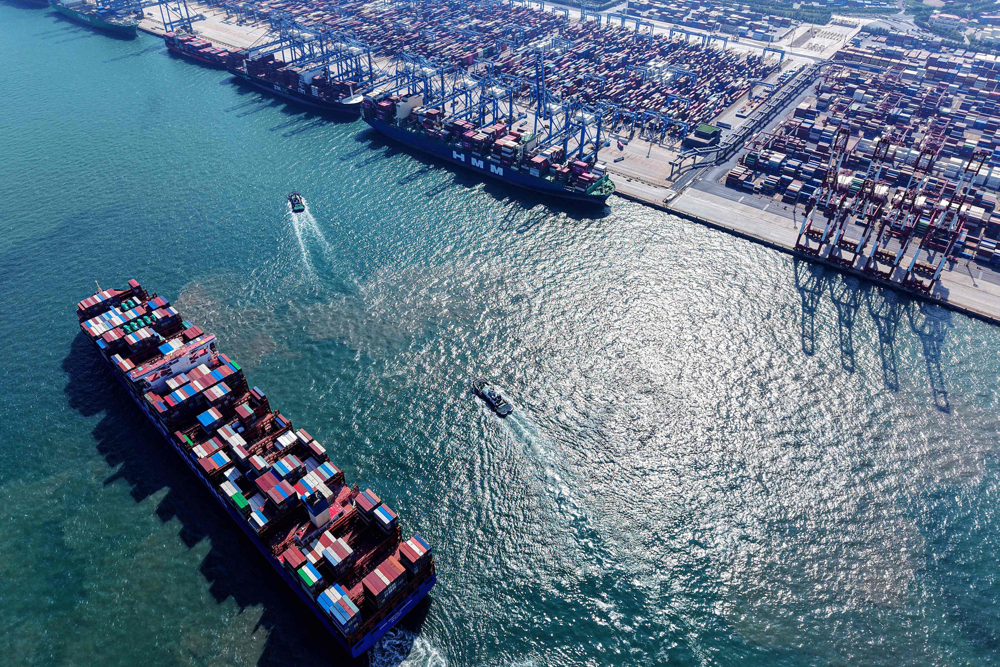 Outbound shipments rose by 4.4 per cent year on year to US$321.8 billion last month, according to China’s customs data. Photo: AFP