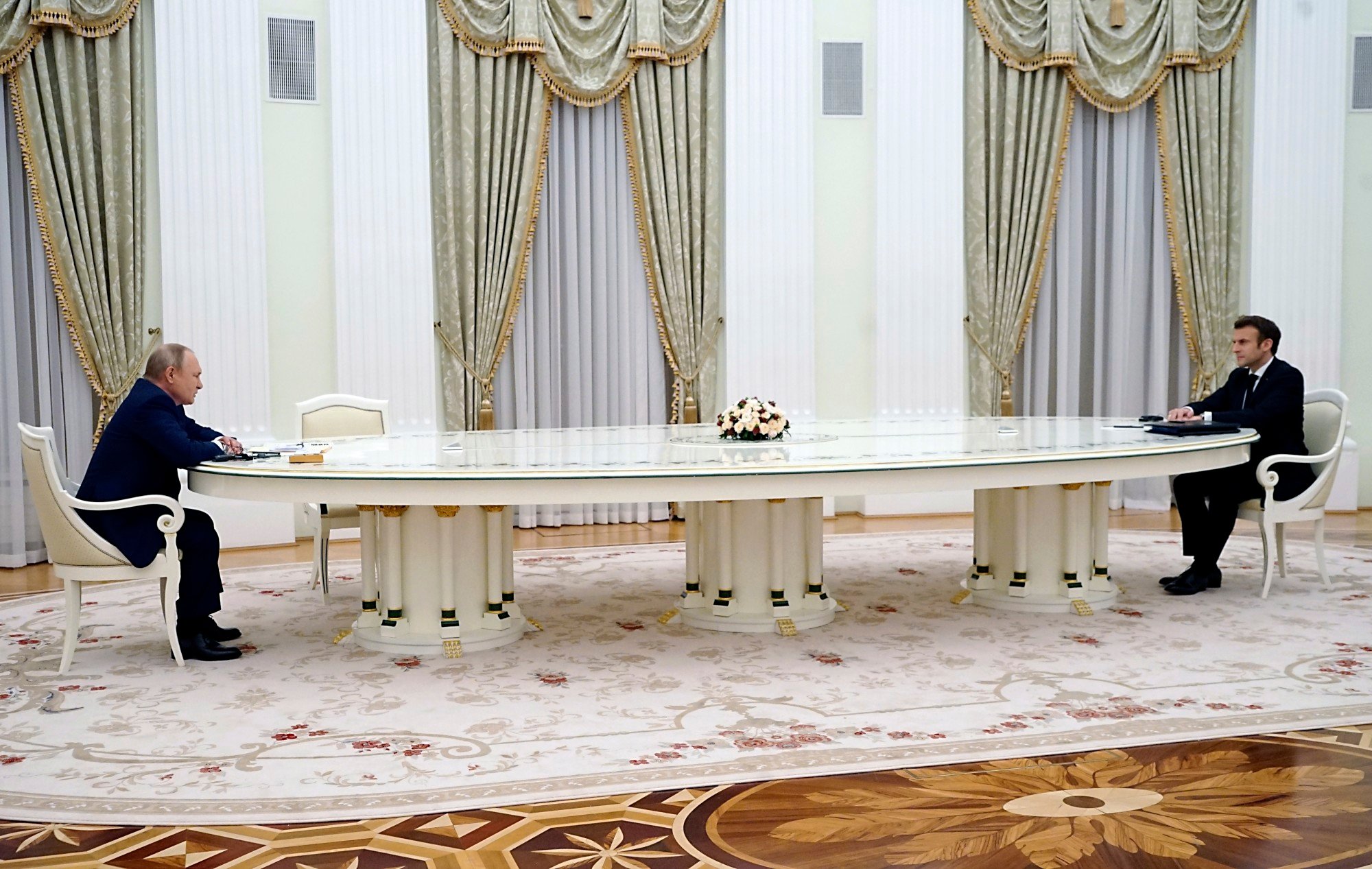 Putin and French President Emmanuel Macron (right) meet in the Kremlin in Moscow in February 2022. Photo: Sputnik/Kremlin Pool/AP