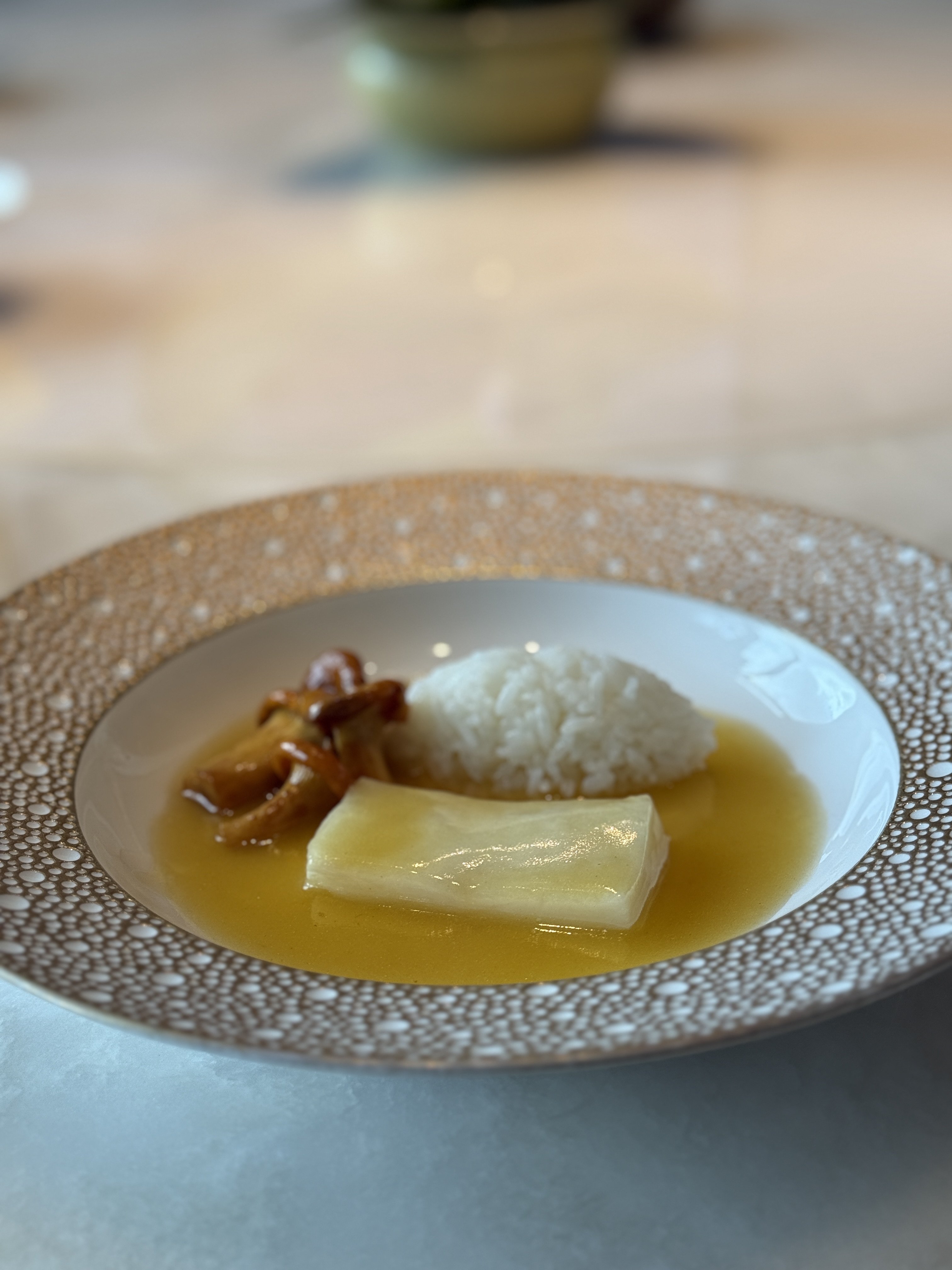 Selection by Du’s three-head butterfly fish maw served in a stock of pork, chicken and prawn and paired with Yunnan chanterelles and rice. Photo: Evelyn Chen