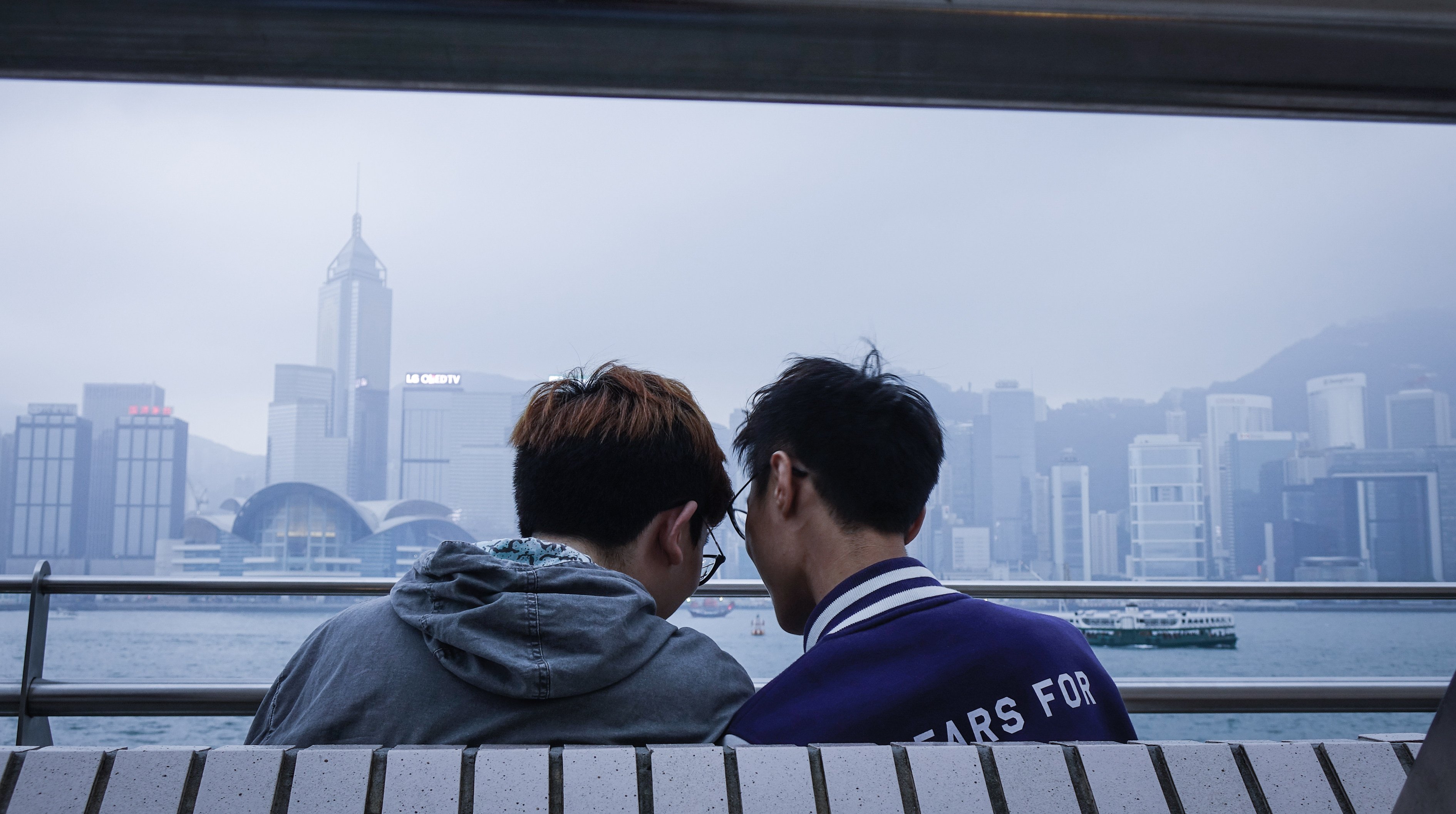 An LGBTQ couple along the Tsim Sha Tsui Promenade. File photo: Shutterstock
