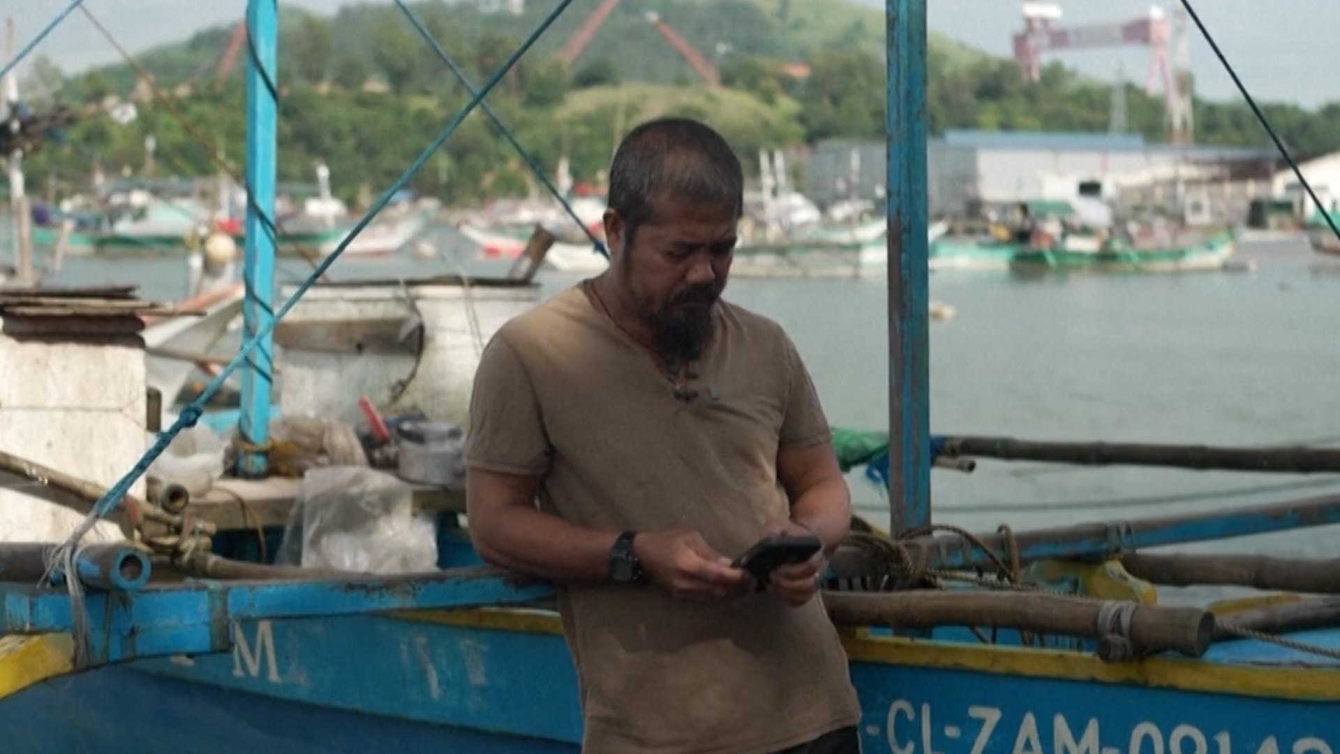 Filipino fishermen worry about Chinese nature reserve in disputed waters