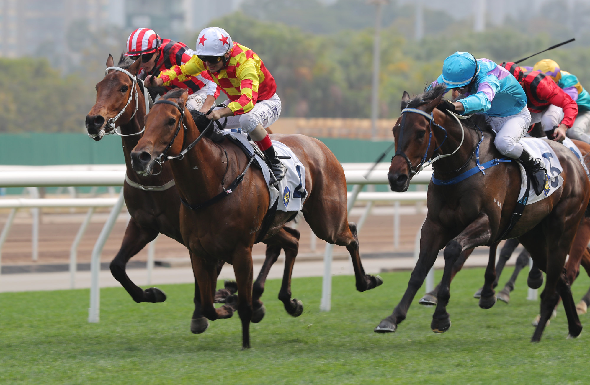 Andrea Atzeni lifts Steps Ahead to victory in February. Andrea Atzeni lifts Steps Ahead to victory in February.