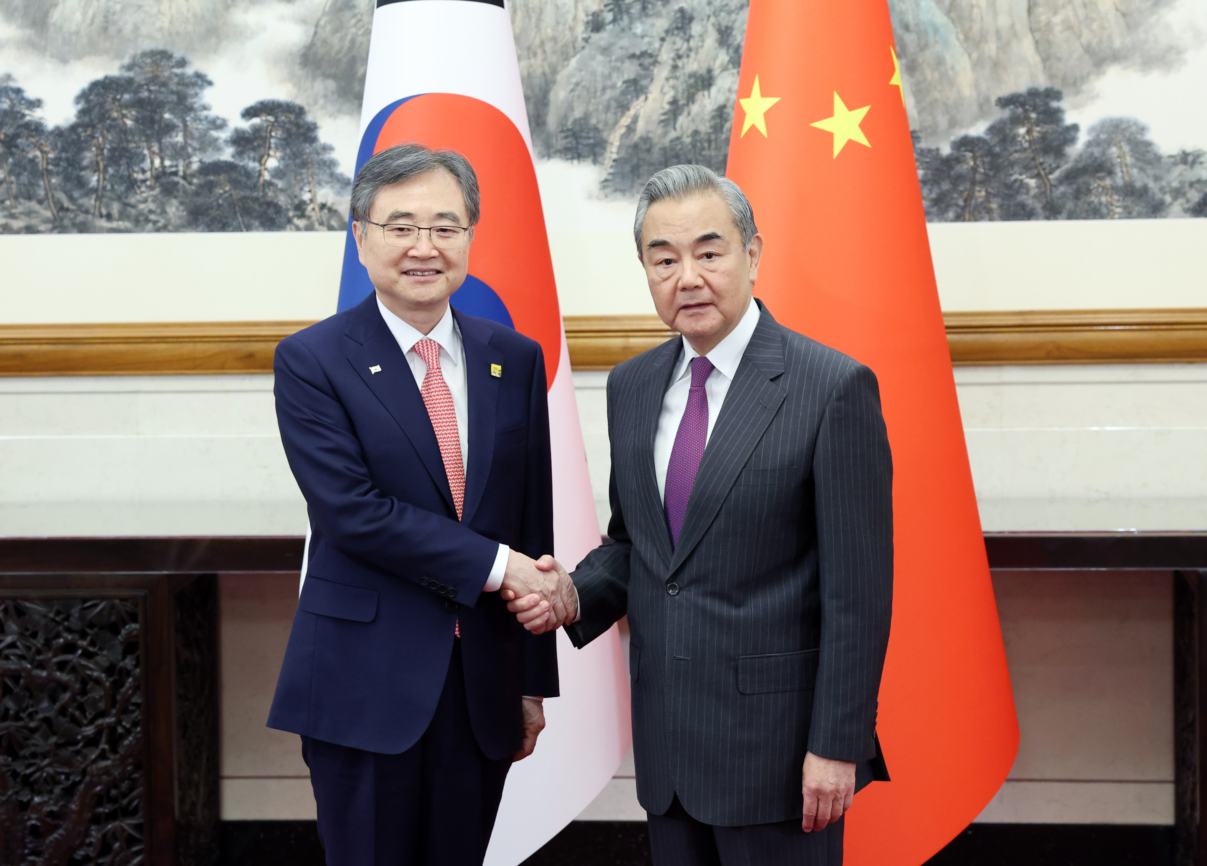 Chinese Foreign Minister Wang Y holds talks with Cho Hyun, South Korea’s Foreign Minister, in Beijing on Wednesday. Photo: Xinhua