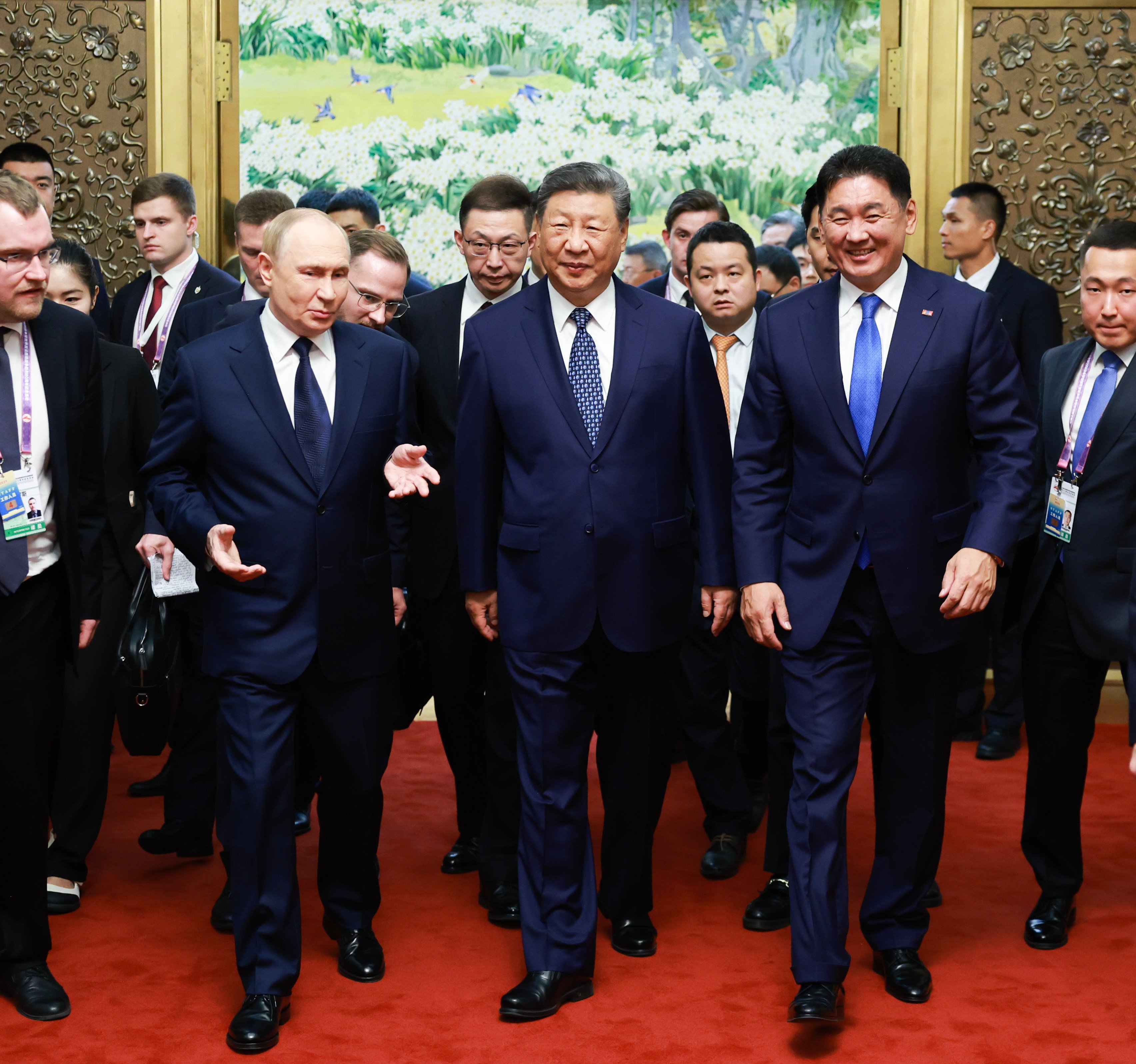 Chinese President Xi Jinping, Russian President Vladimir Putin and Mongolian President Ukhnaa Khurelsukh hold a trilateral meeting at the Great Hall of the People in Beijing on September 2. Photo: Xinhua