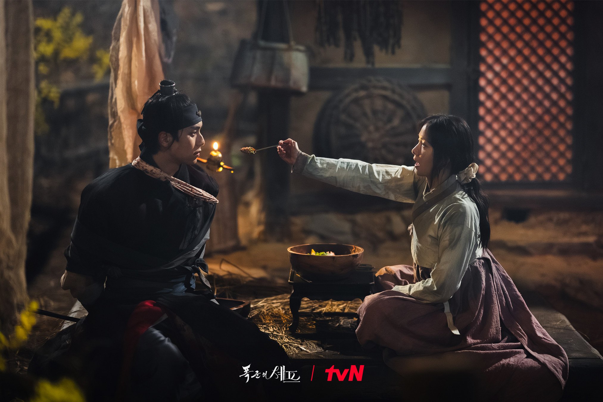 Lee Chae-min (left) as King Lee Heon and Im Yoon-ah as Yeon Ji-young in a still from Bon Appetit, Your Majesty. The series has showcased a variety of fusion dishes that highlight the flavours of Korean cuisine. Photo: tvN