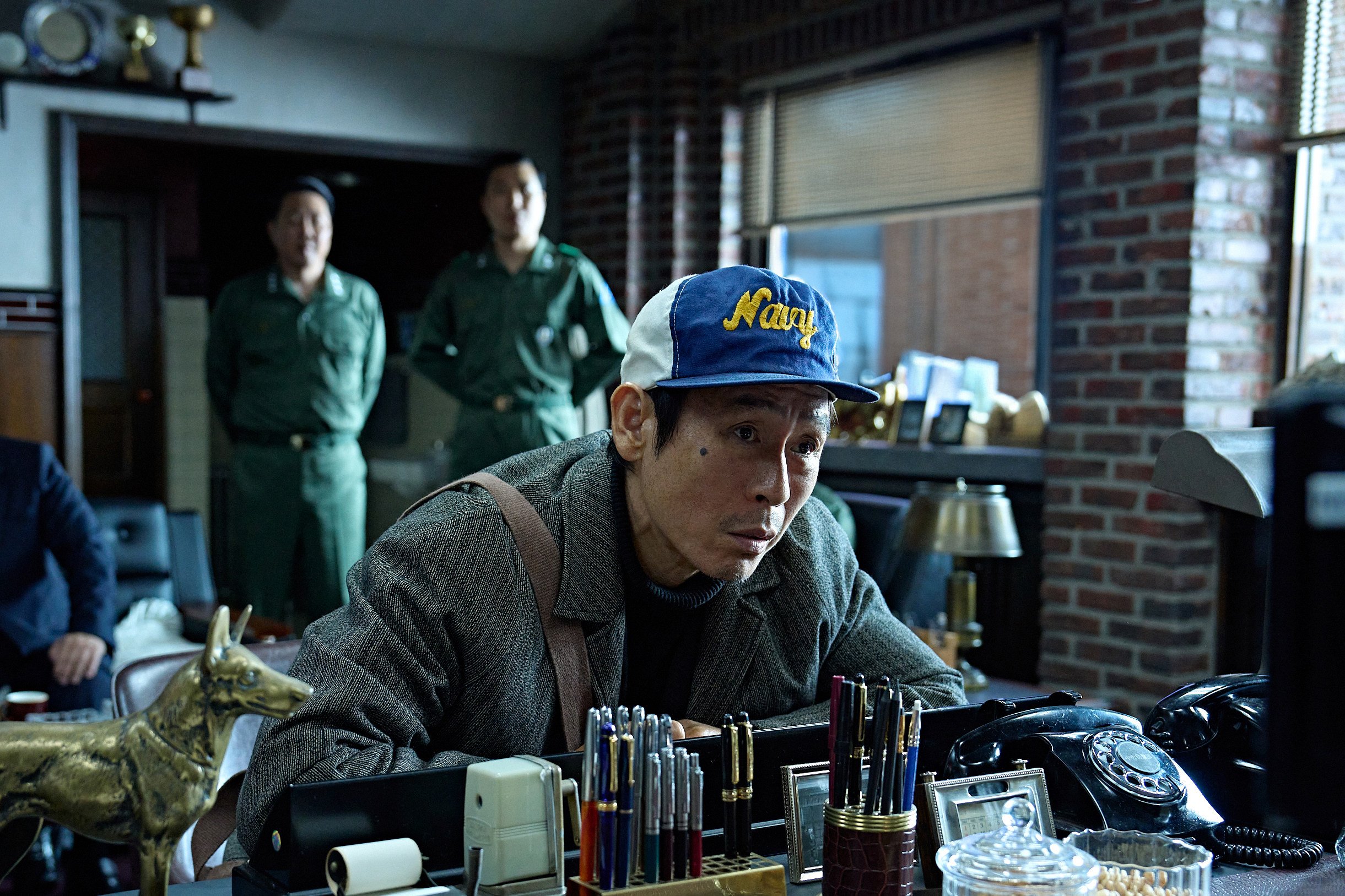 Sul Kyung-gu in a still from Good News, directed by Byun Sung-hyun. Hong Kyung and Ryoo Seung-bum co-star. Photo: Song Kyoung-sub/Netflix