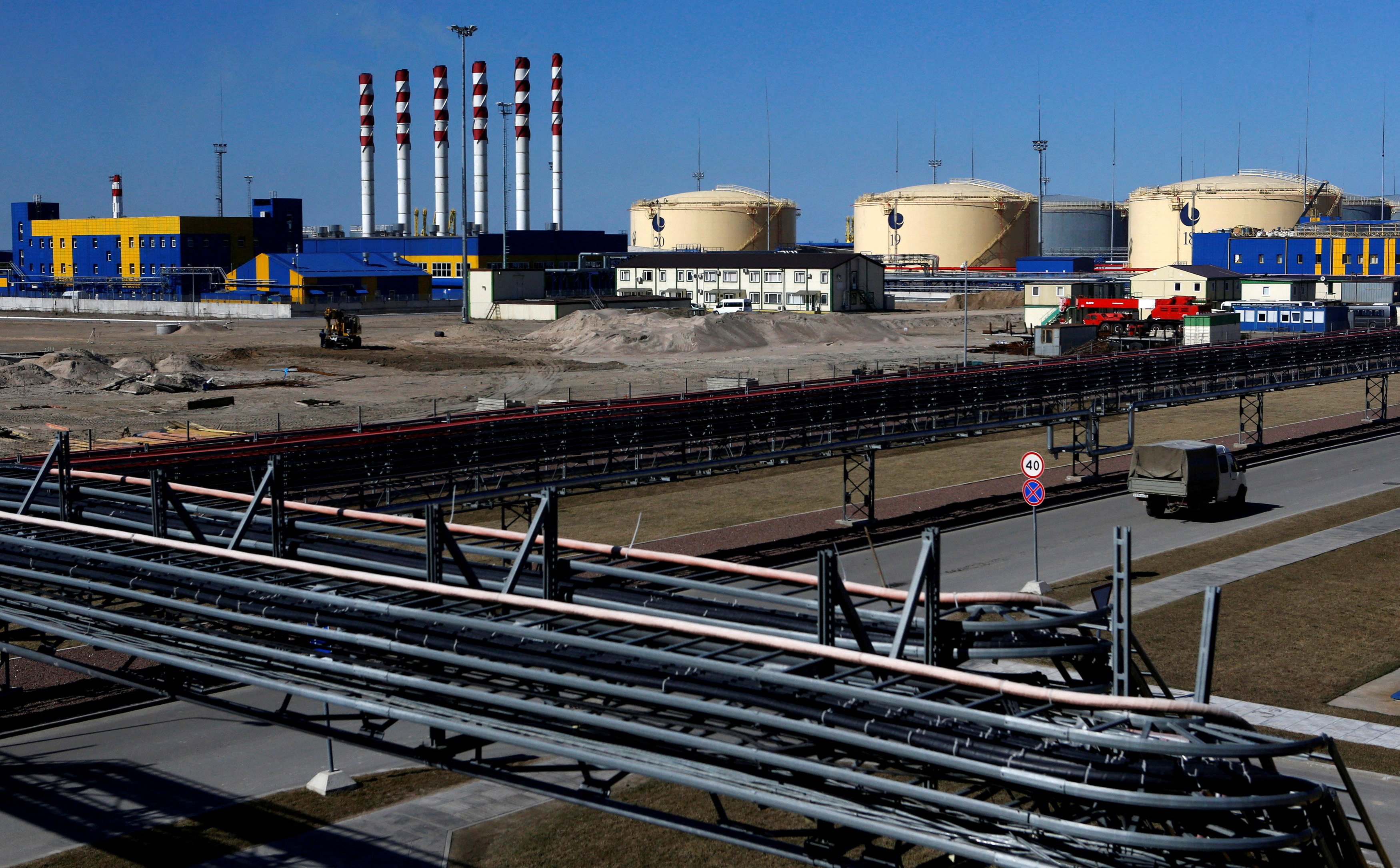 The European Commission has proposed sanctioning Chinese buyers of Russian oil. Photo: Reuters