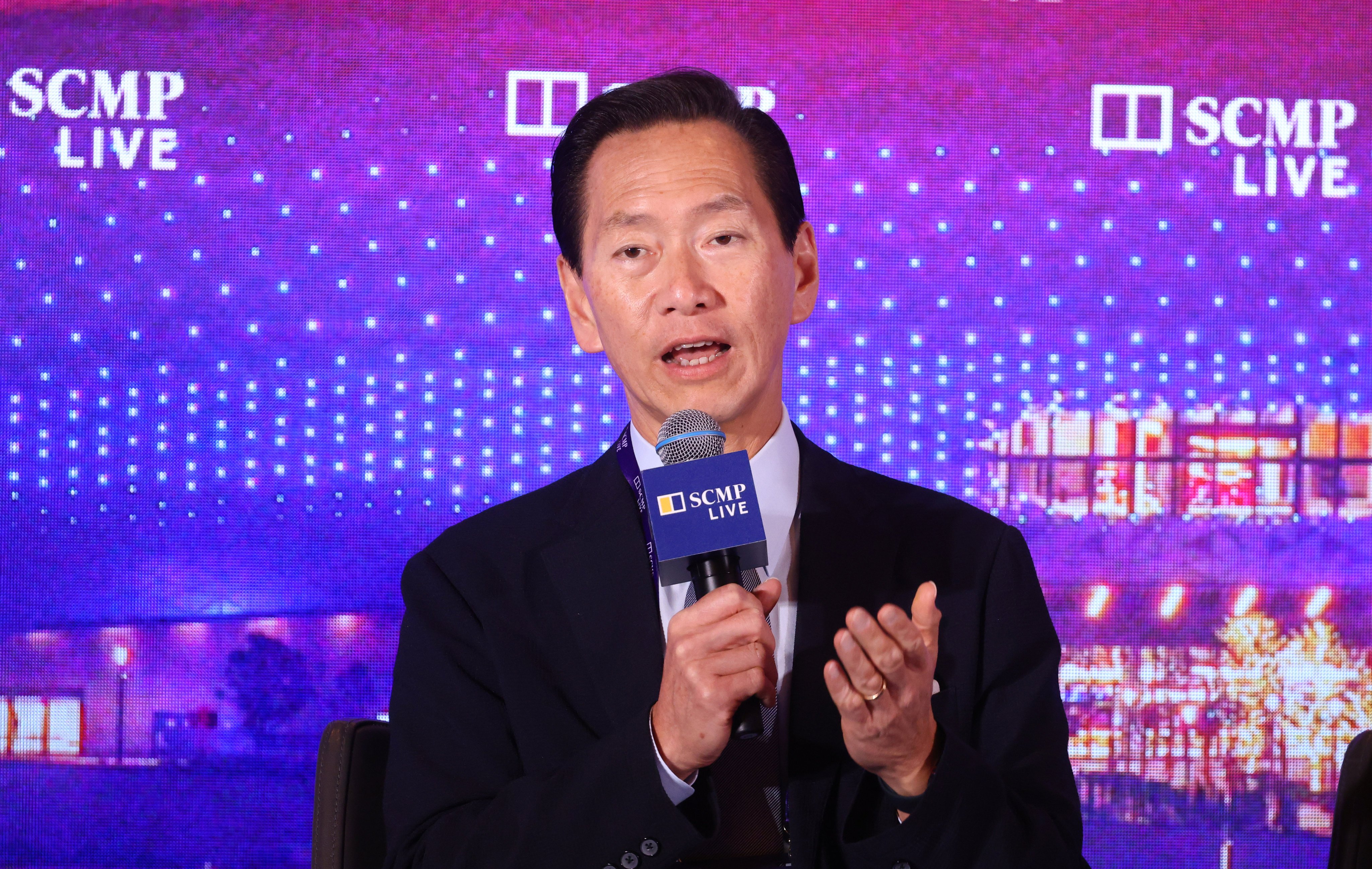 Bernard Chan will take over from Henry Tang as board chairman of the West Kowloon Cultural District Authority on October 1. Photo: Dickson Lee