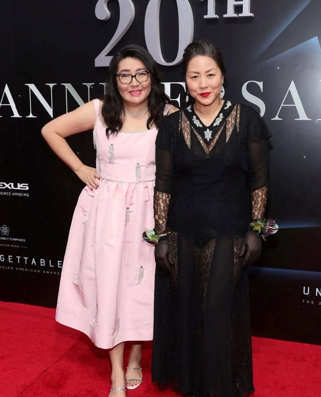 The Summer I Turned Pretty stylist Carol Lim (right) and Jenny Han in 2022. Photo: @carollim/Instagram