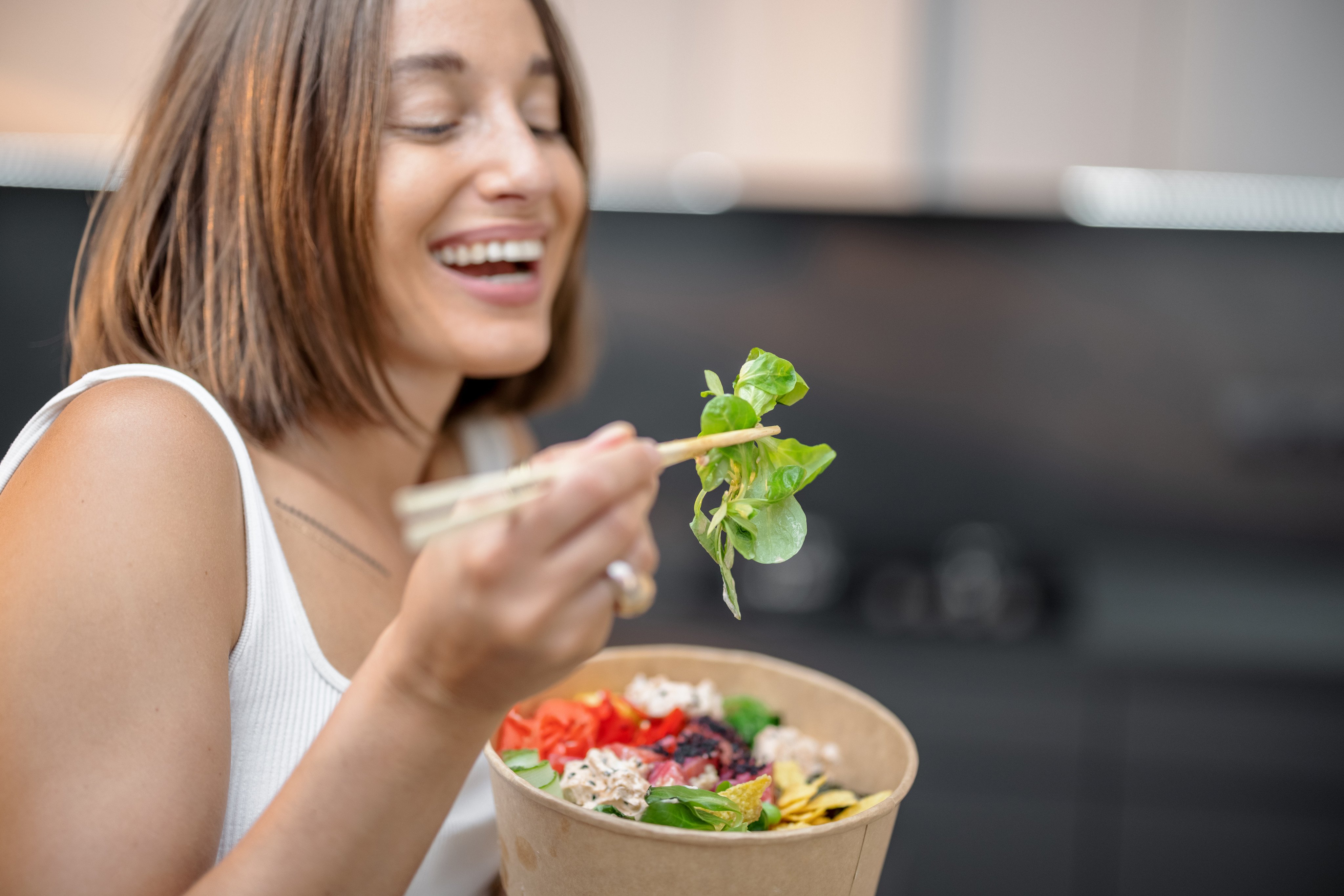 Since the volume eating diet includes so many high-fiber foods, you don’t have to eat much to feel satisfied - which helps you cut down and lose weight. 
Photo: Shutterstock